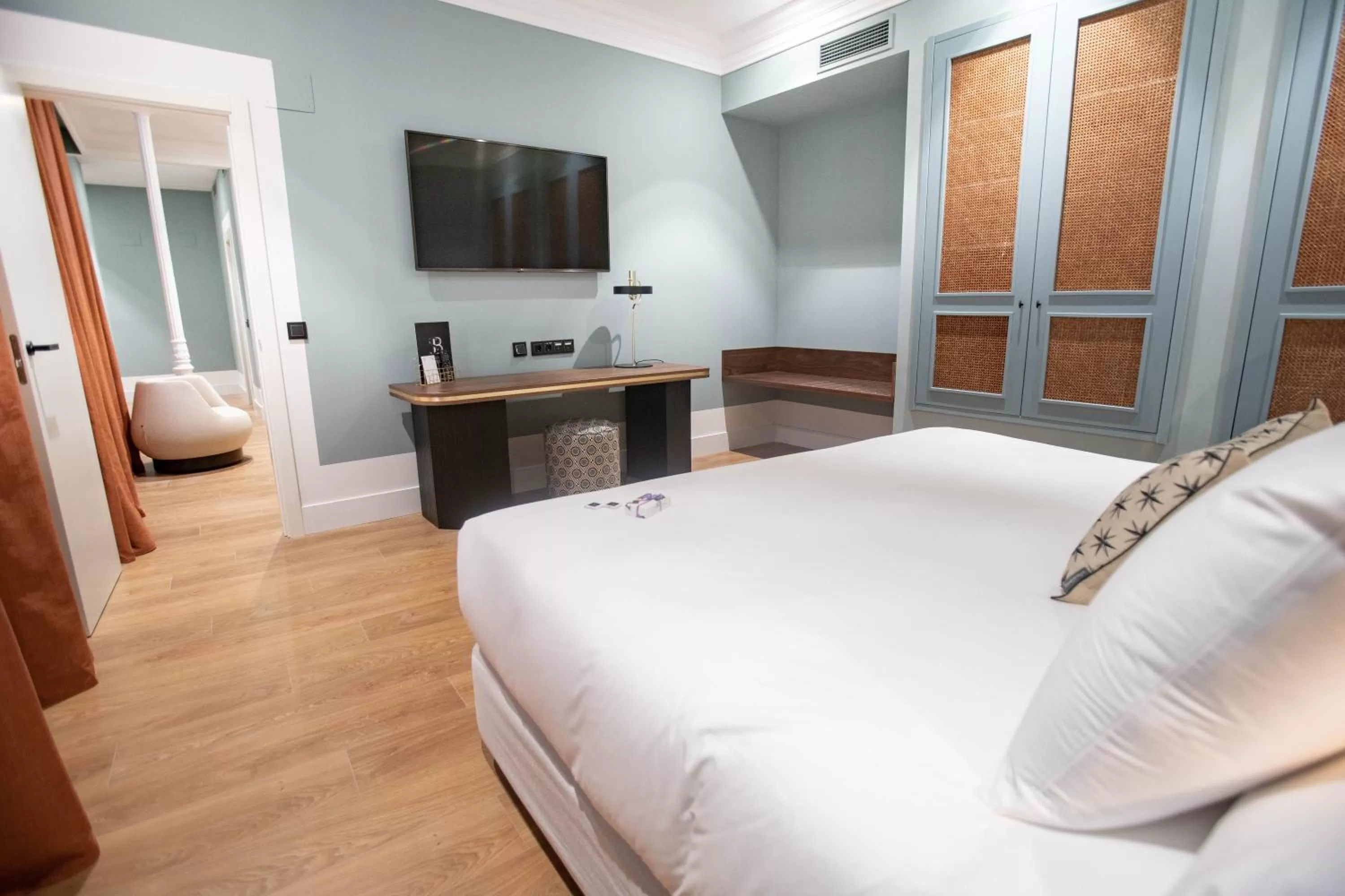 TV and multimedia, Bed in Soho Boutique Congreso