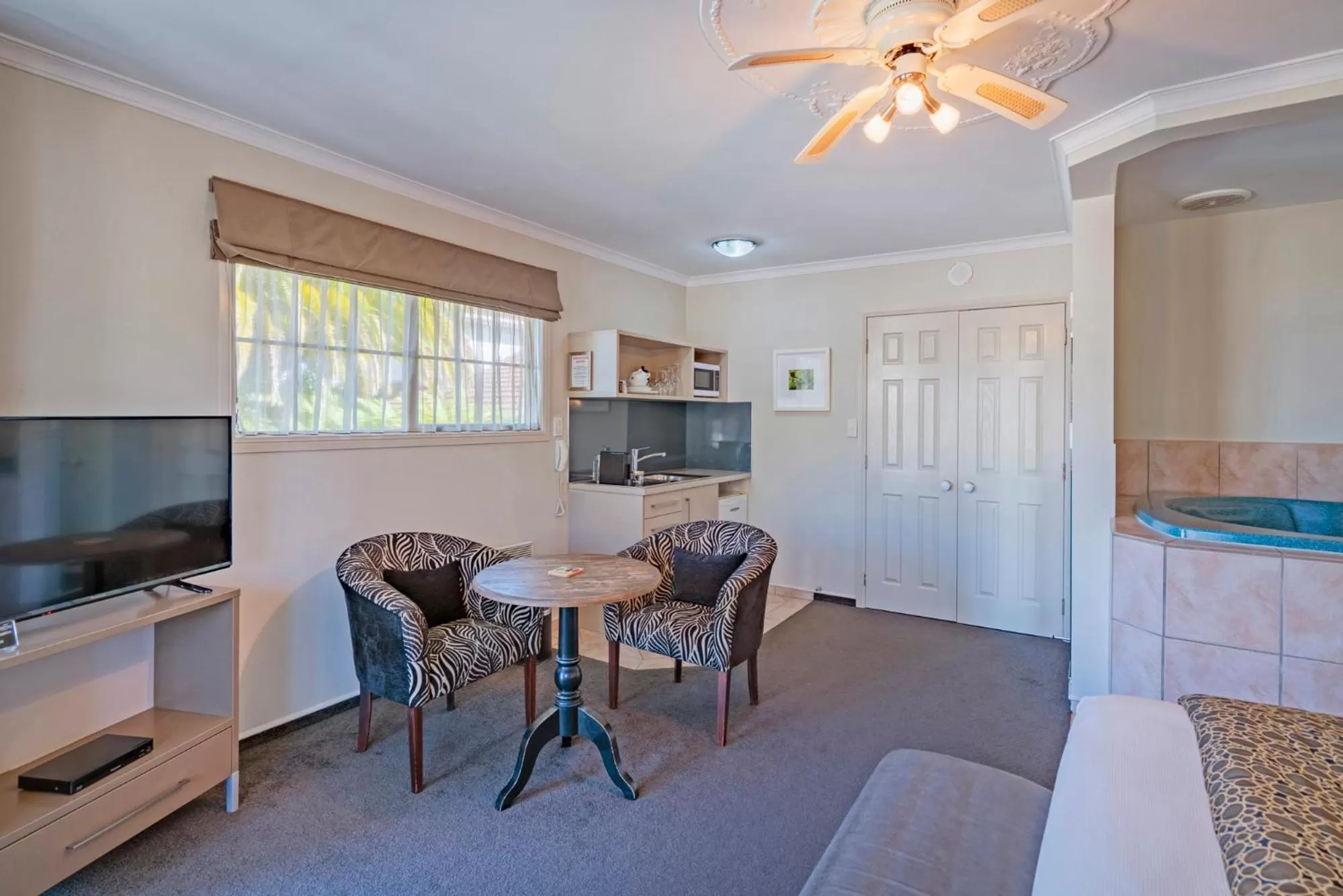 Seating area in Silver Fern Rotorua Suites & Spa