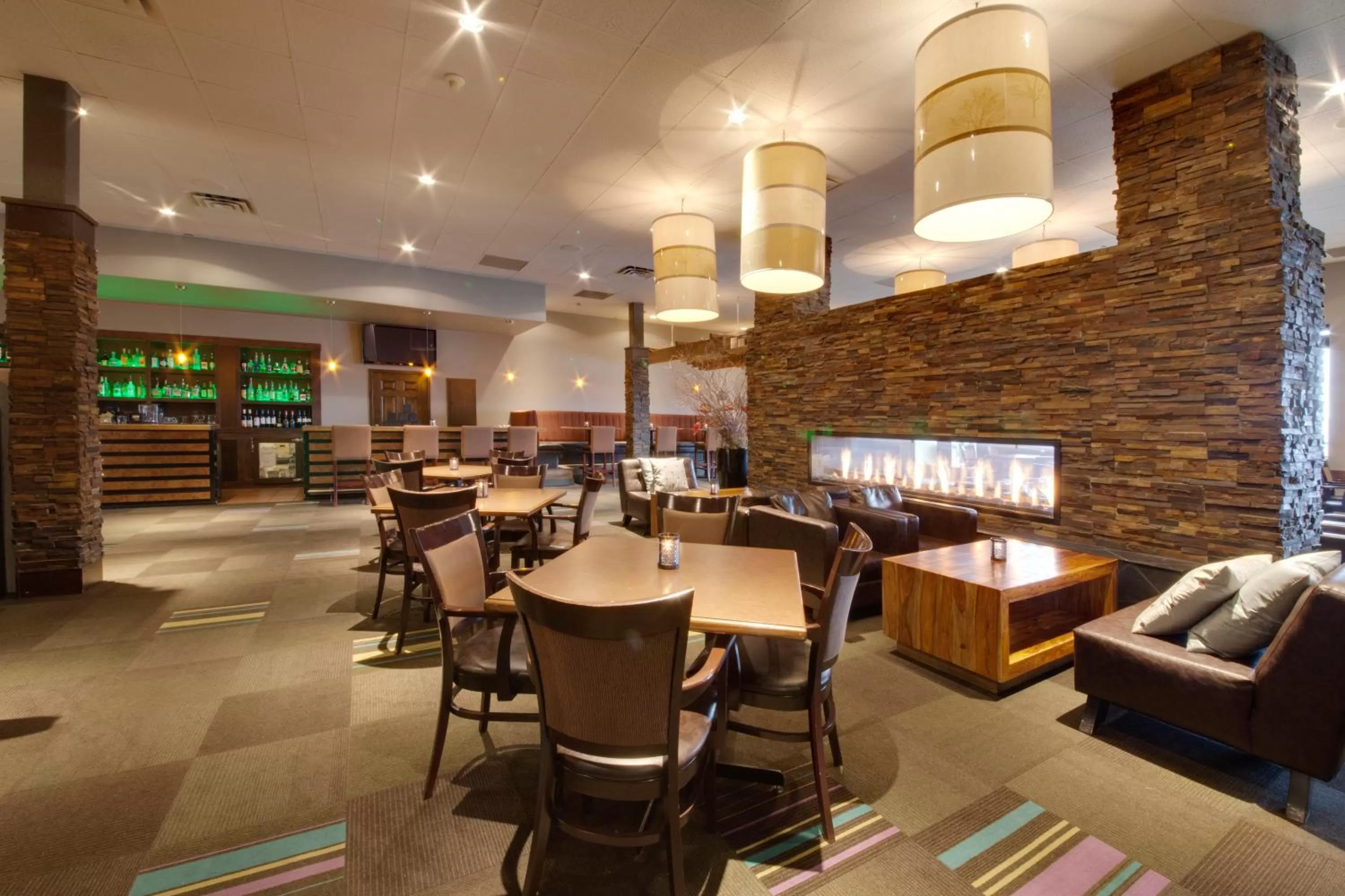 Restaurant/places to eat in Coast Kamloops Hotel & Conference Centre