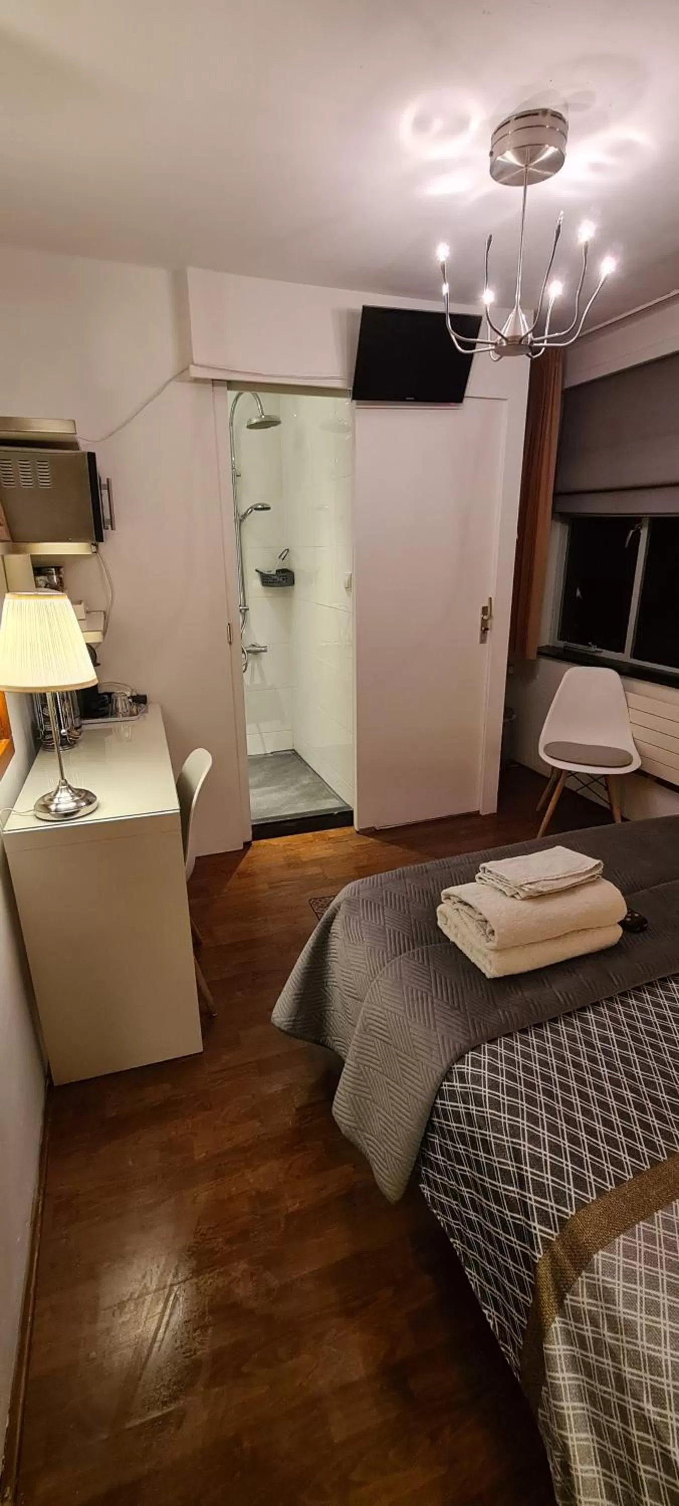 Photo of the whole room, Bed in Mi BnB Amsterdam