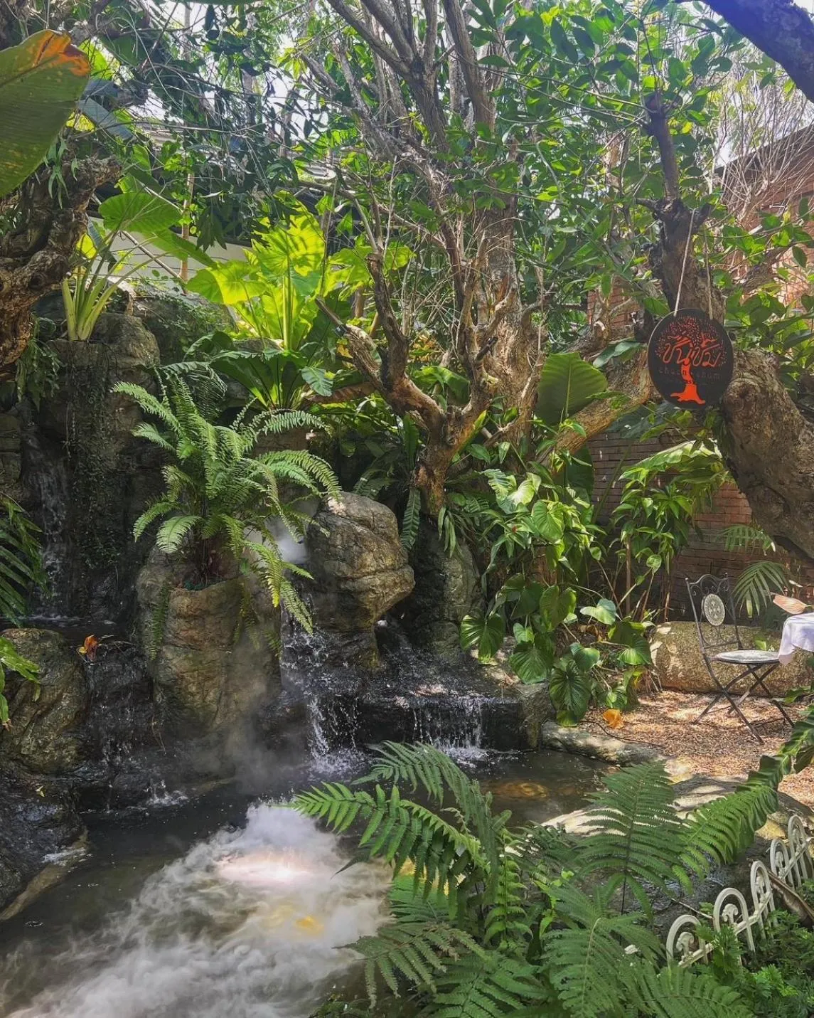 Restaurant/places to eat in Flora Ville-SHA PLUS