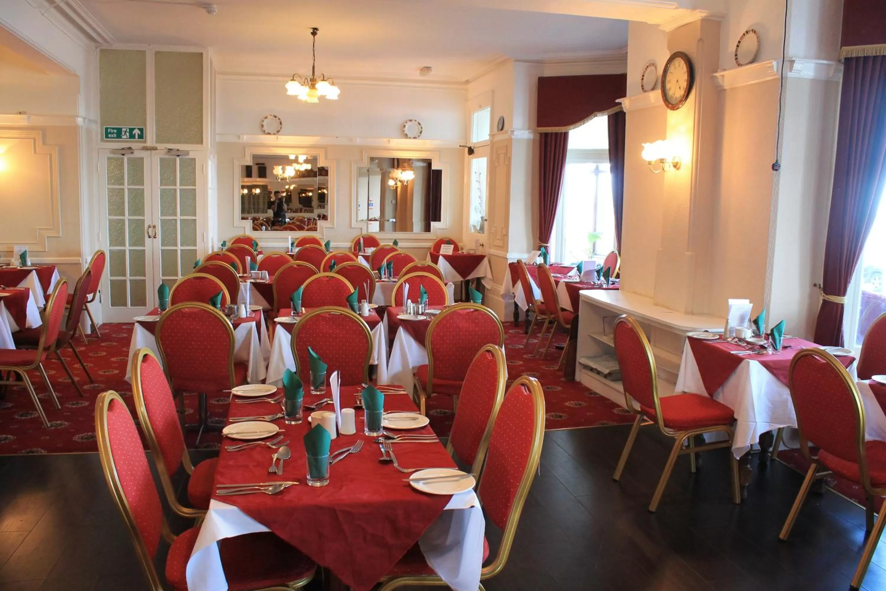 Restaurant/places to eat in Glastonbury Hotel