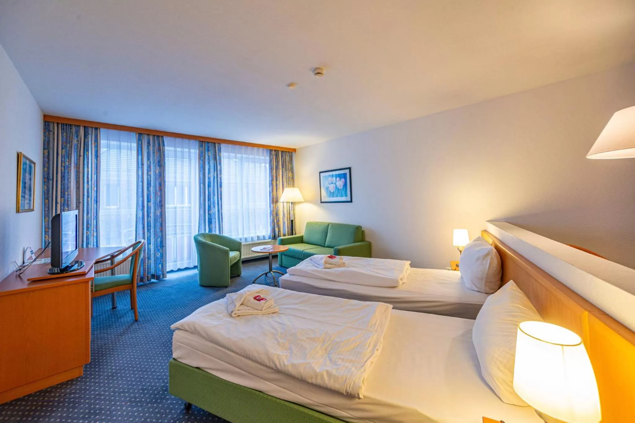 Photo of the whole room, Bed in Hotel Rostock West im "Kritzmow Park"