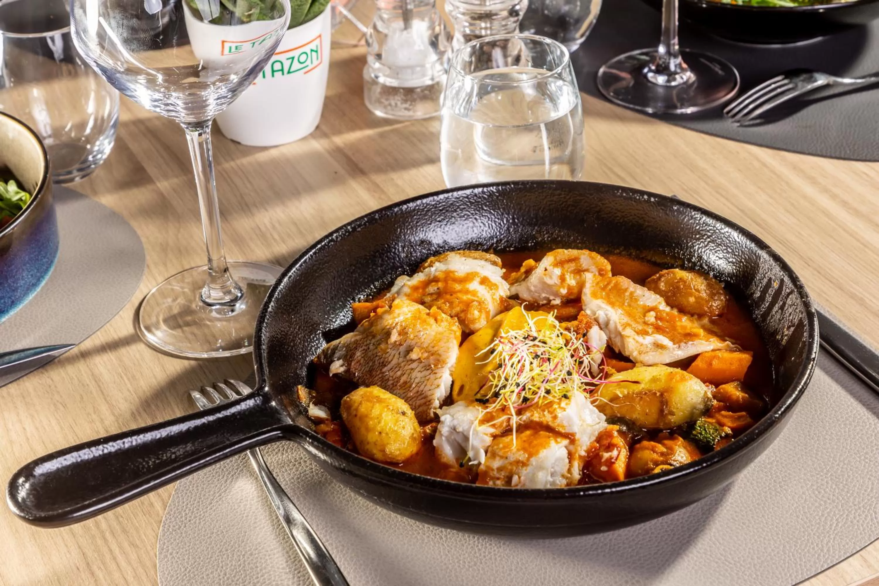 Restaurant/places to eat in Novotel Bourges