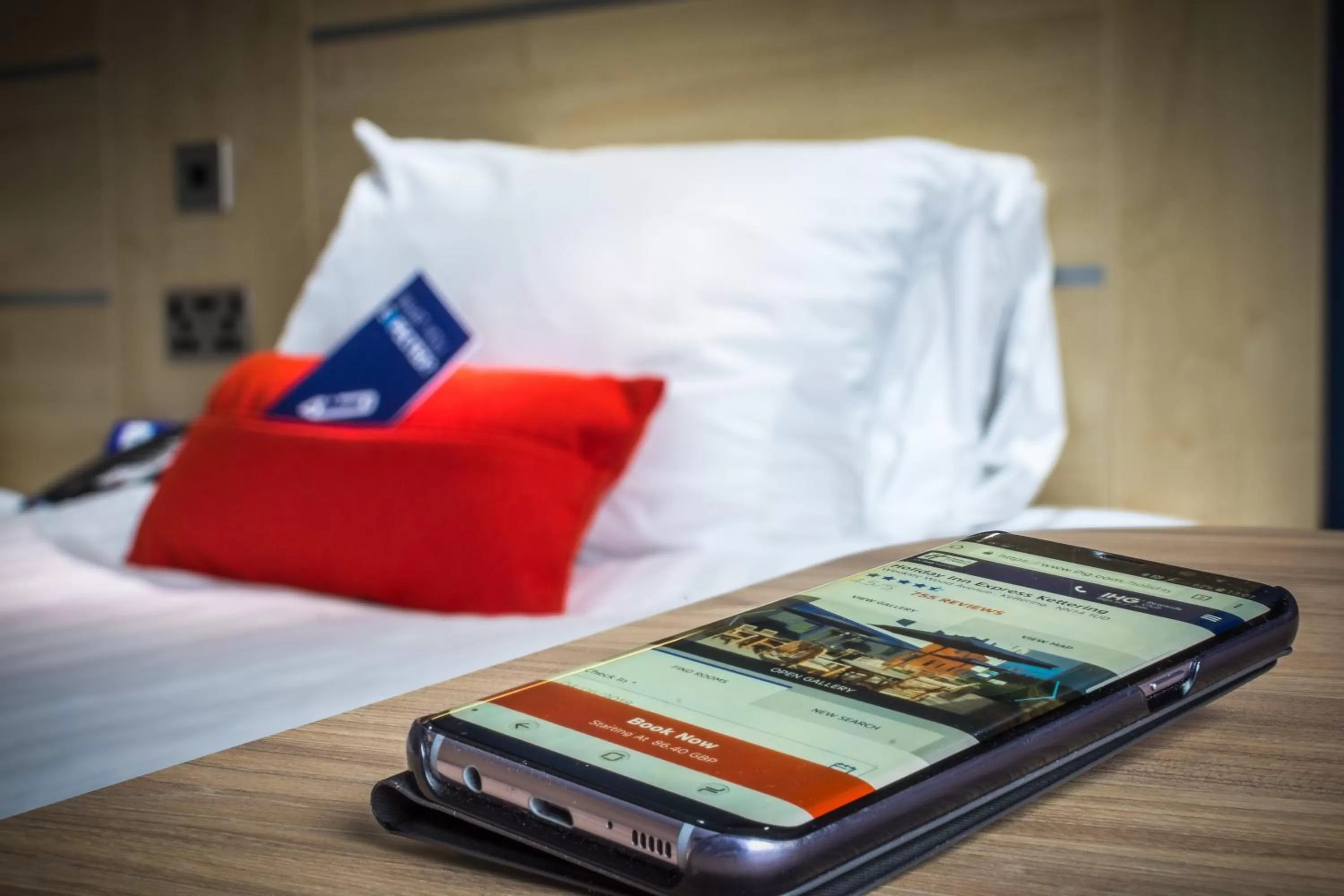 Photo of the whole room, Bed in Holiday Inn Express Kettering by IHG