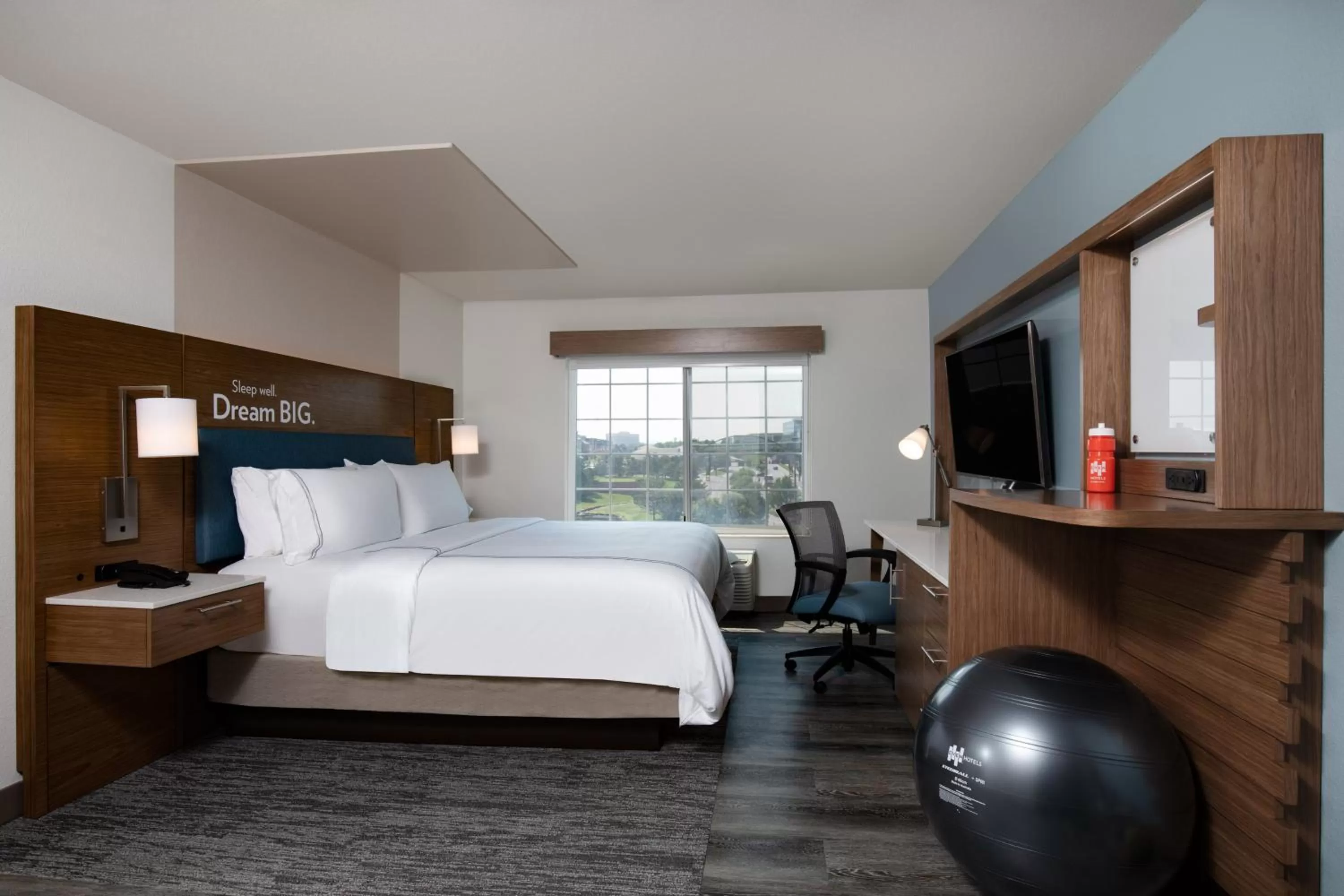 Photo of the whole room, Bed in EVEN Hotels Denver Tech Center-Englewood by IHG