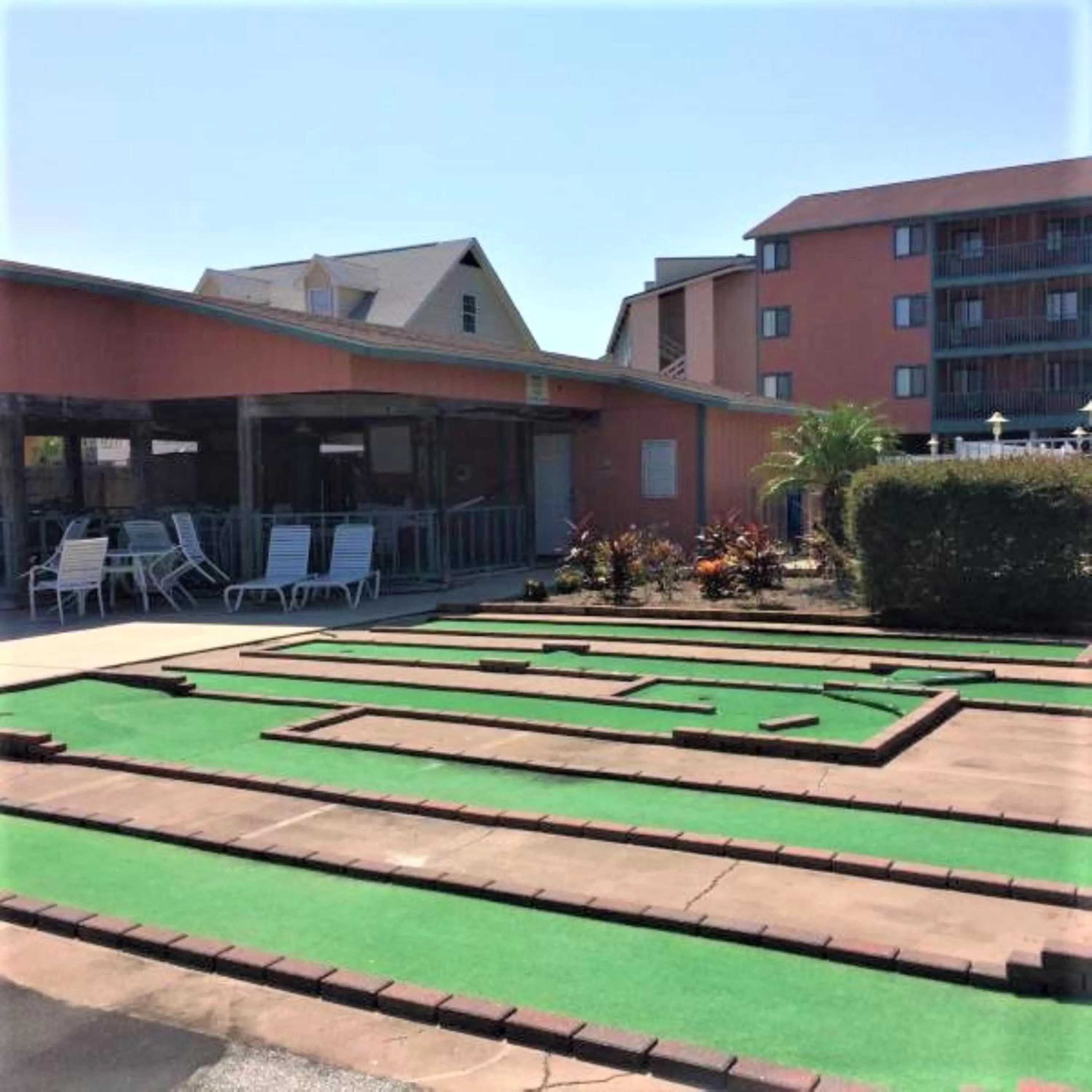 Minigolf, Swimming Pool in Village by the Gulf