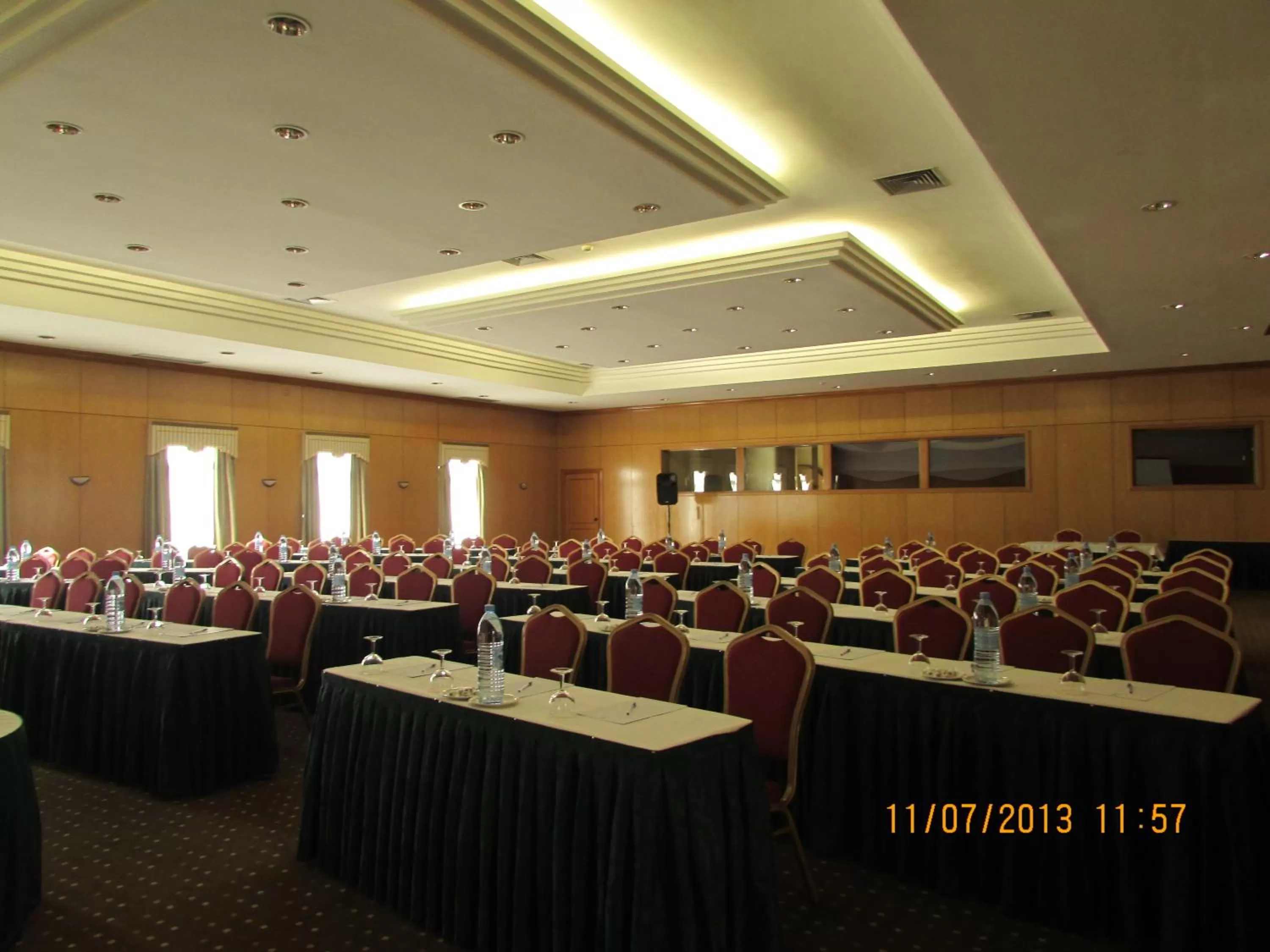 Business facilities in Hotel Vip Grand Maputo