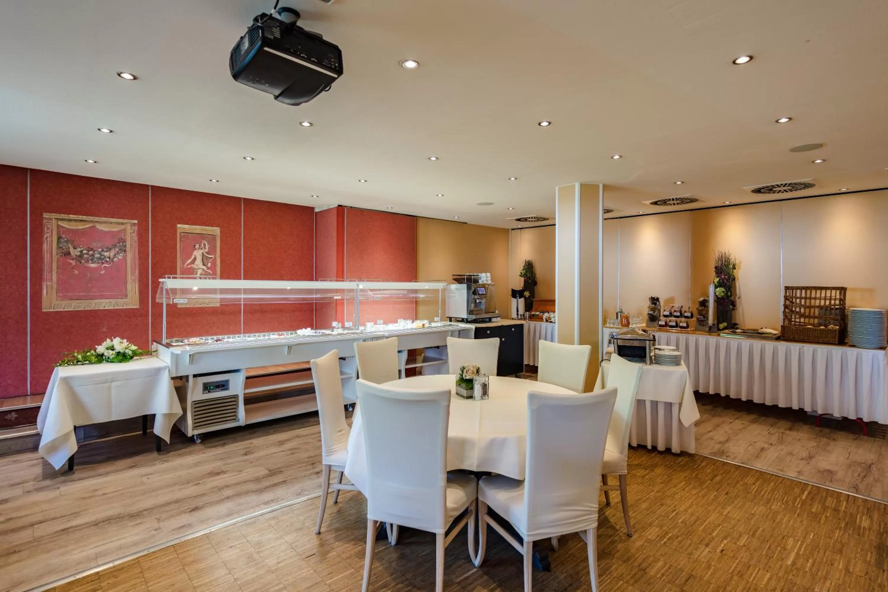 Buffet breakfast in Hotel Zum Zeppelin Hamburg