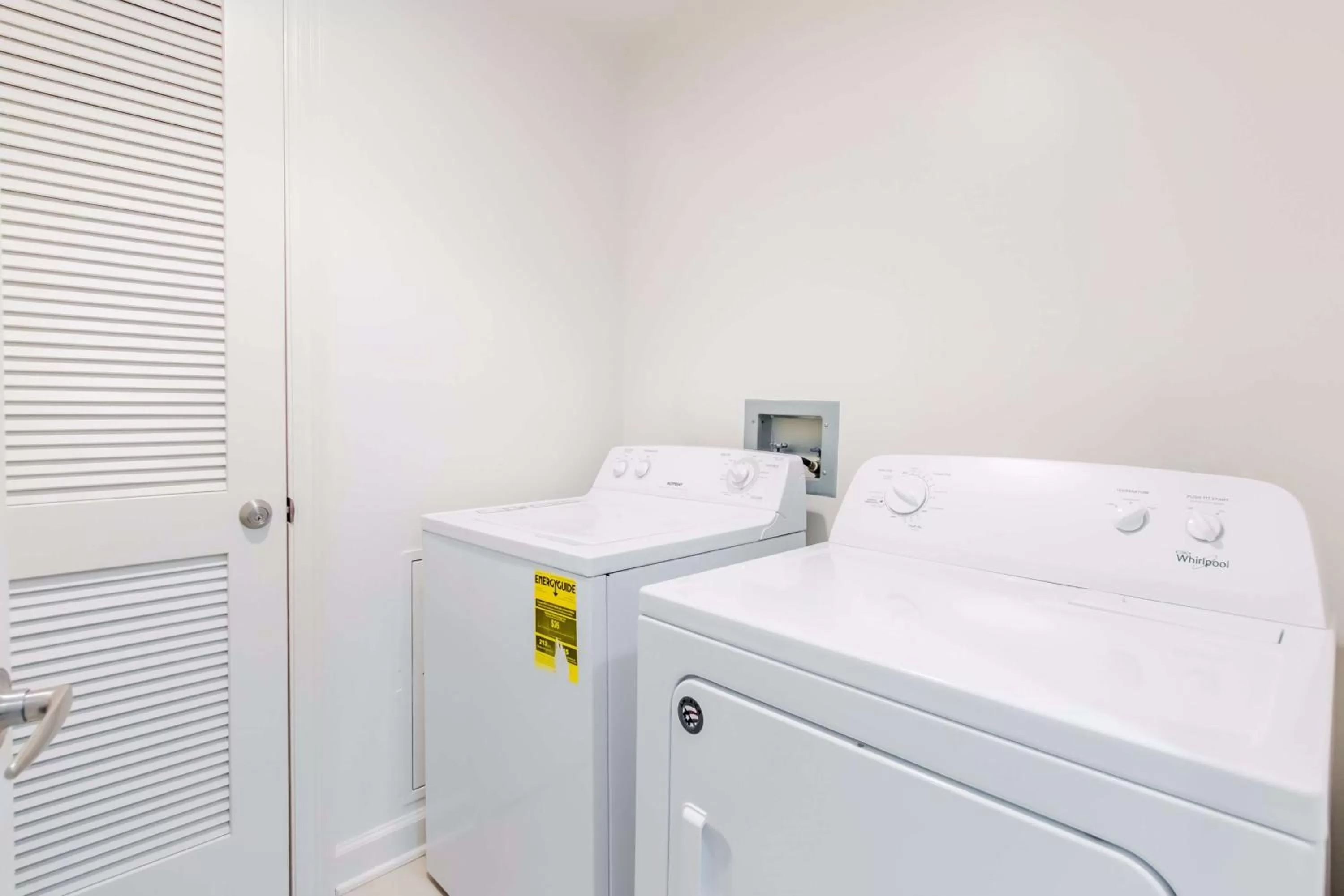 Photo of the whole room in Hilton Pensacola Beach