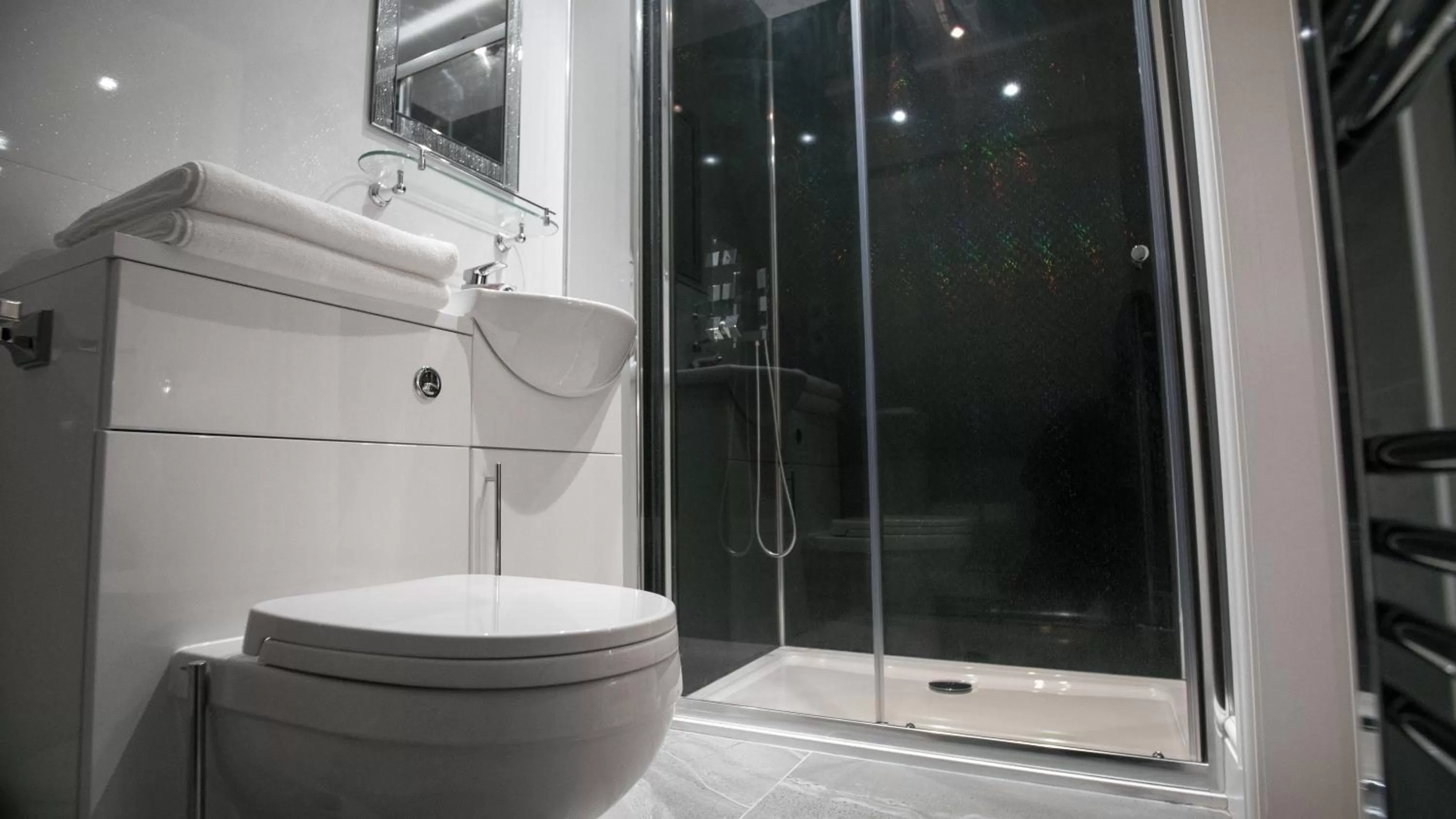 Bathroom in The Pebley Inn