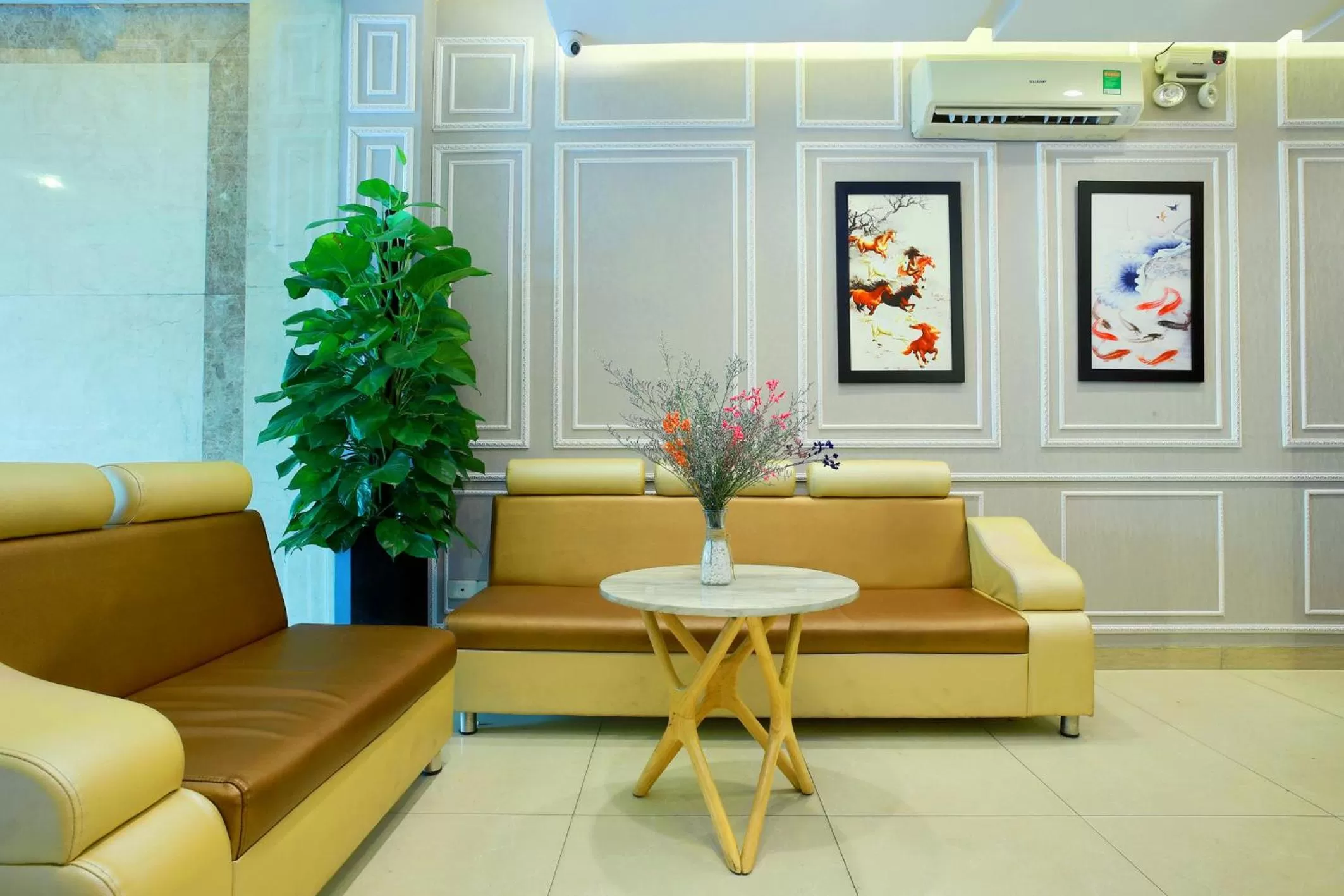 Lobby or reception in Lucky Star Hotel 266 De Tham