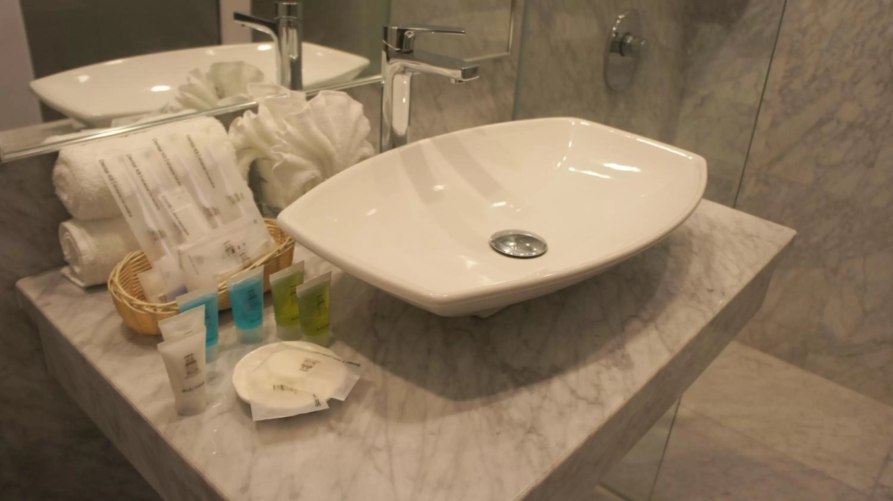 Toilet in Heeren Straits Hotel