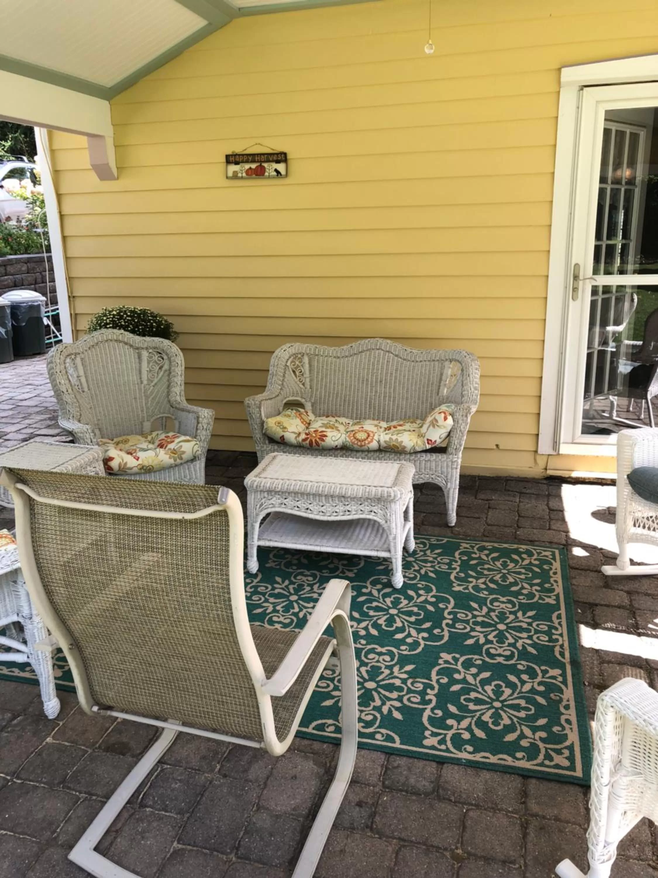 Seating Area in Stamford Gables Bed and Breakfast
