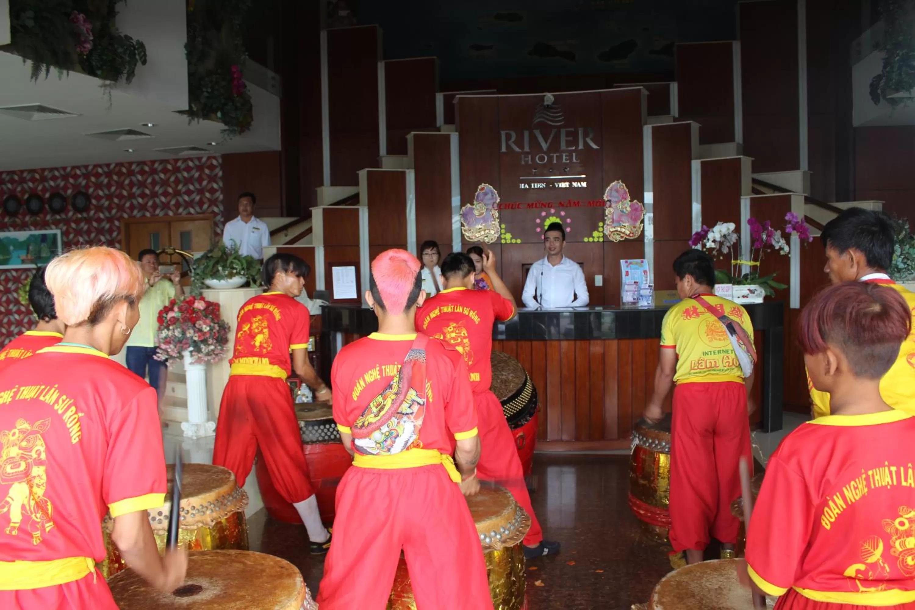 Entertainment in River Hotel