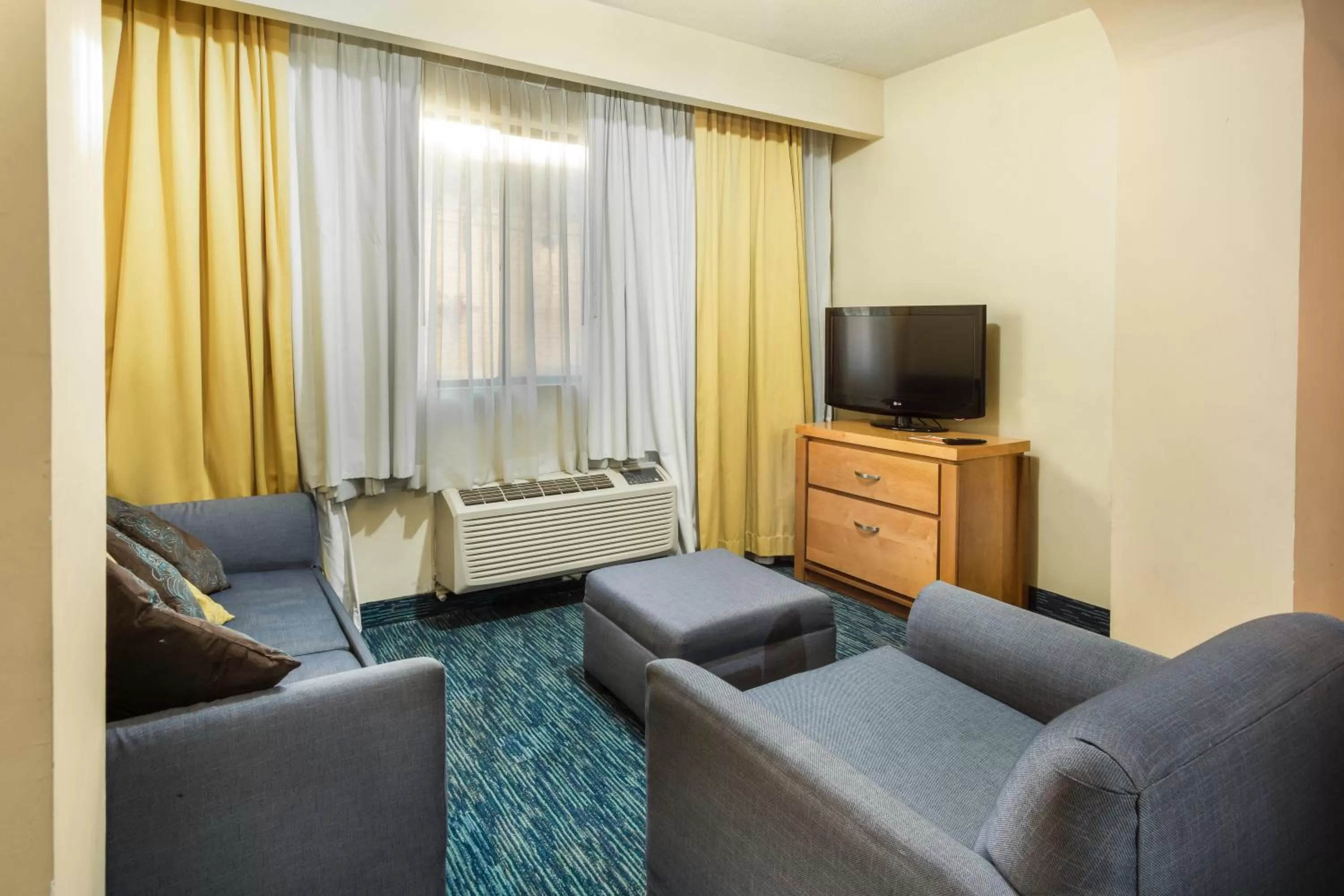 Other, Seating Area in Quality Inn & Suites Saltillo Eurotel