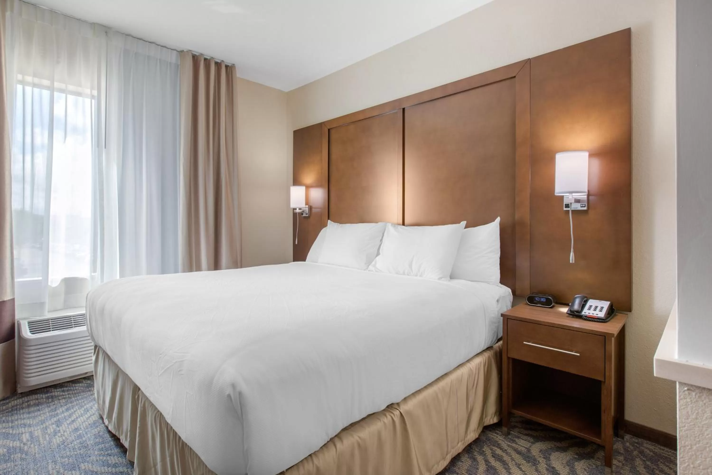 Bed in Comfort Suites - South Austin