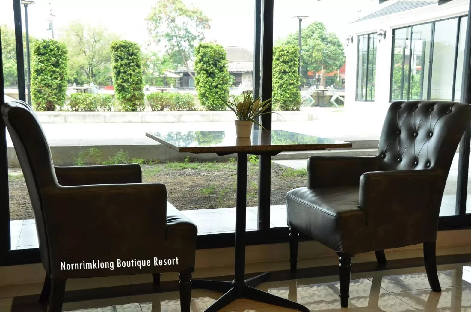 Restaurant/places to eat in NORN Rimklong Bangkok Hotel