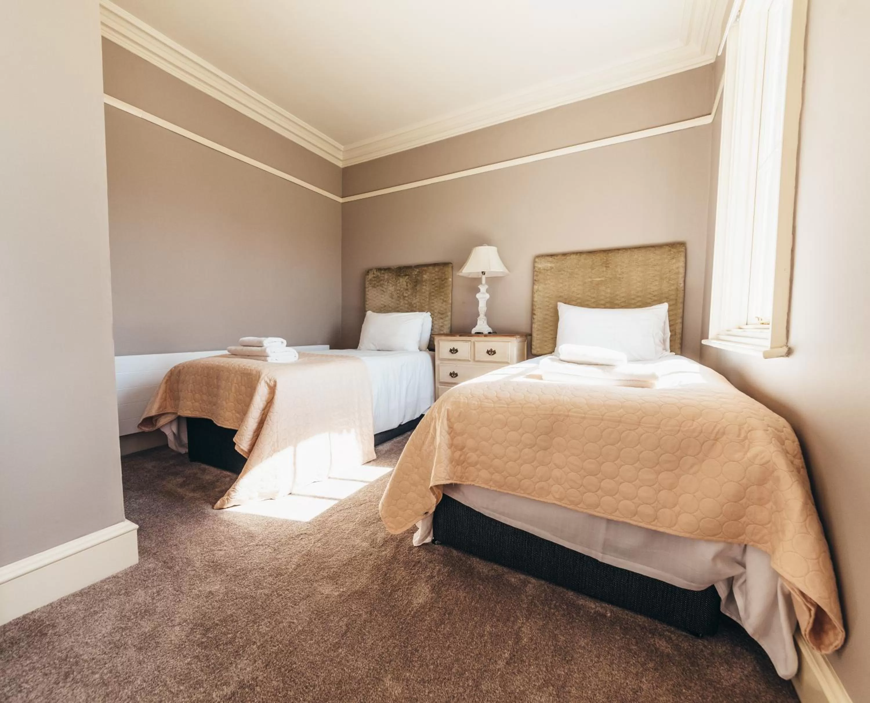 Bedroom, Bed in Birchover Bridgford Hall