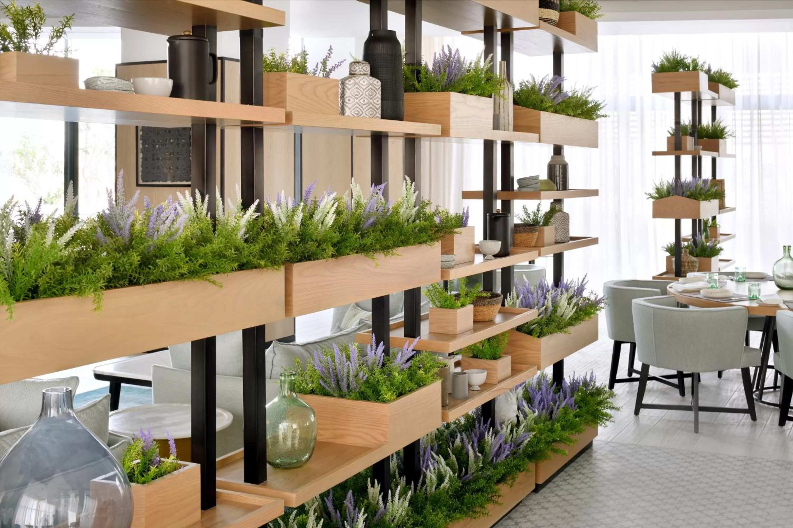 Restaurant/places to eat in Vida Emirates Hills