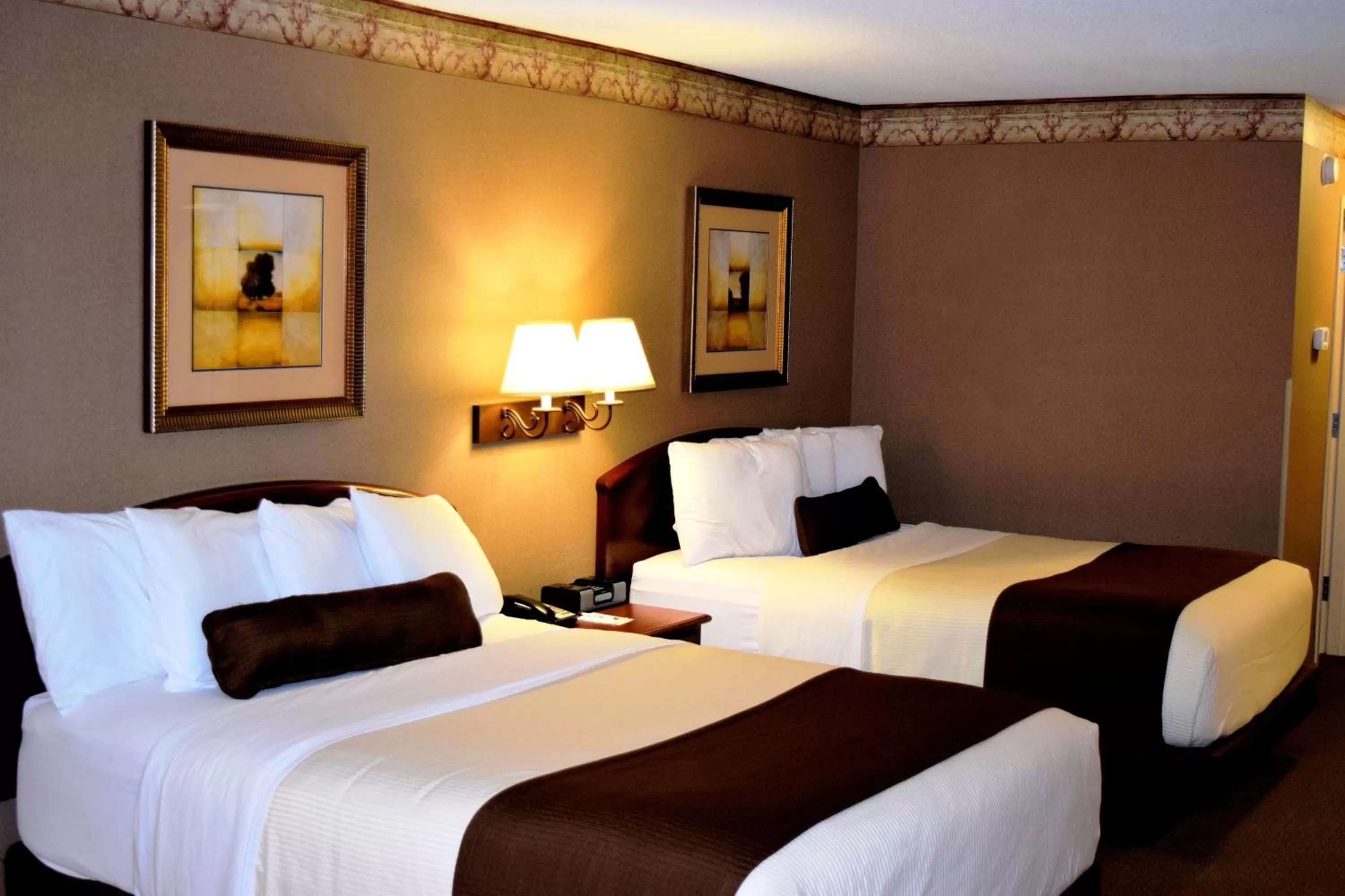 Bedroom, Bed in C'mon Inn