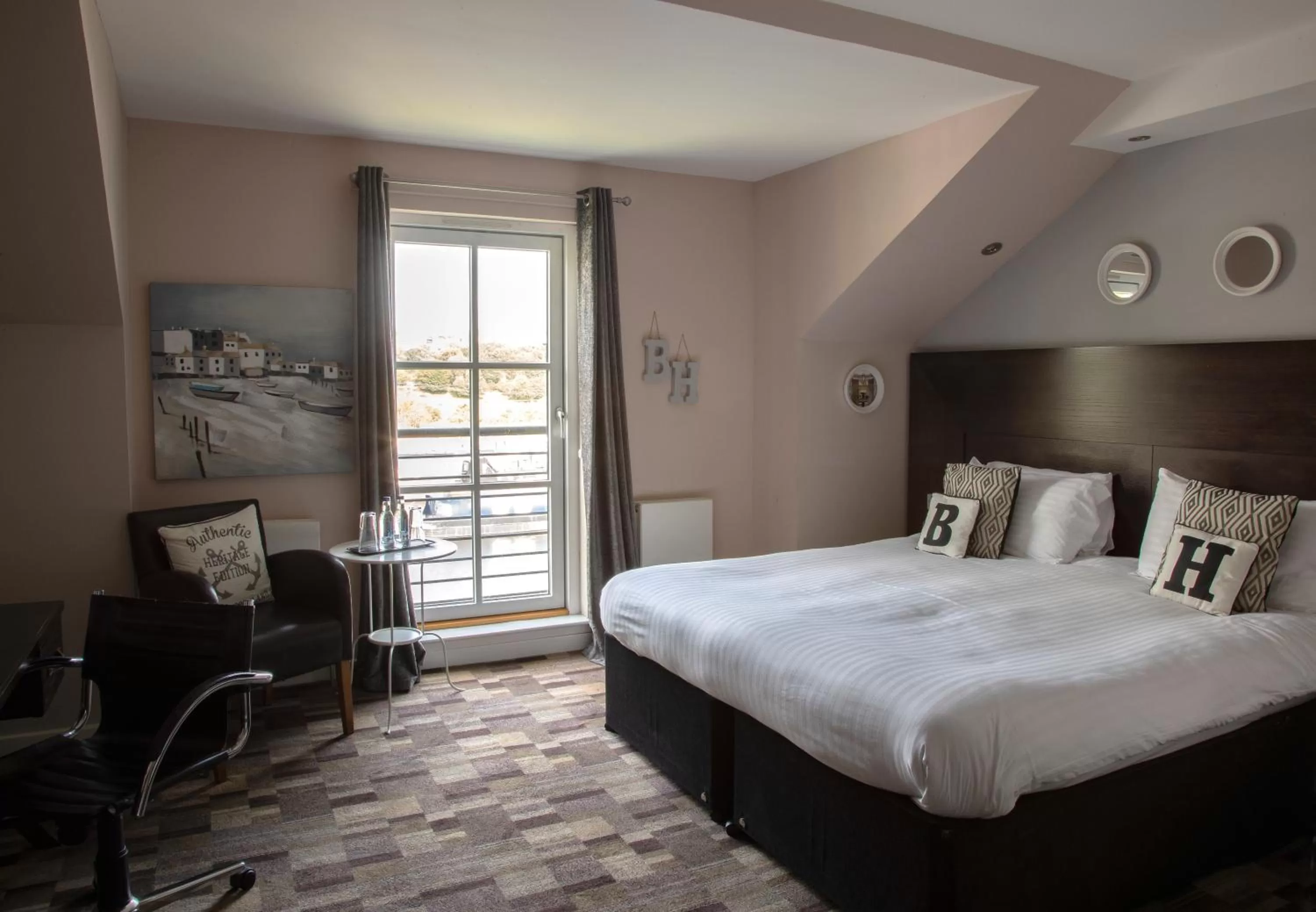 Bed in The Boat House