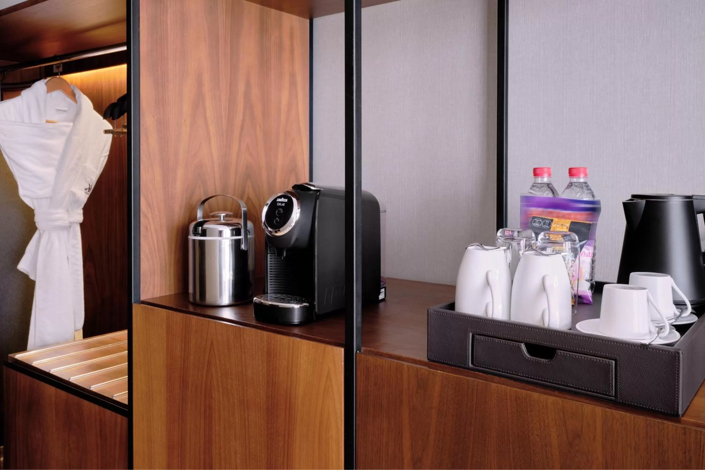 Photo of the whole room in Tunis Marriott Hotel