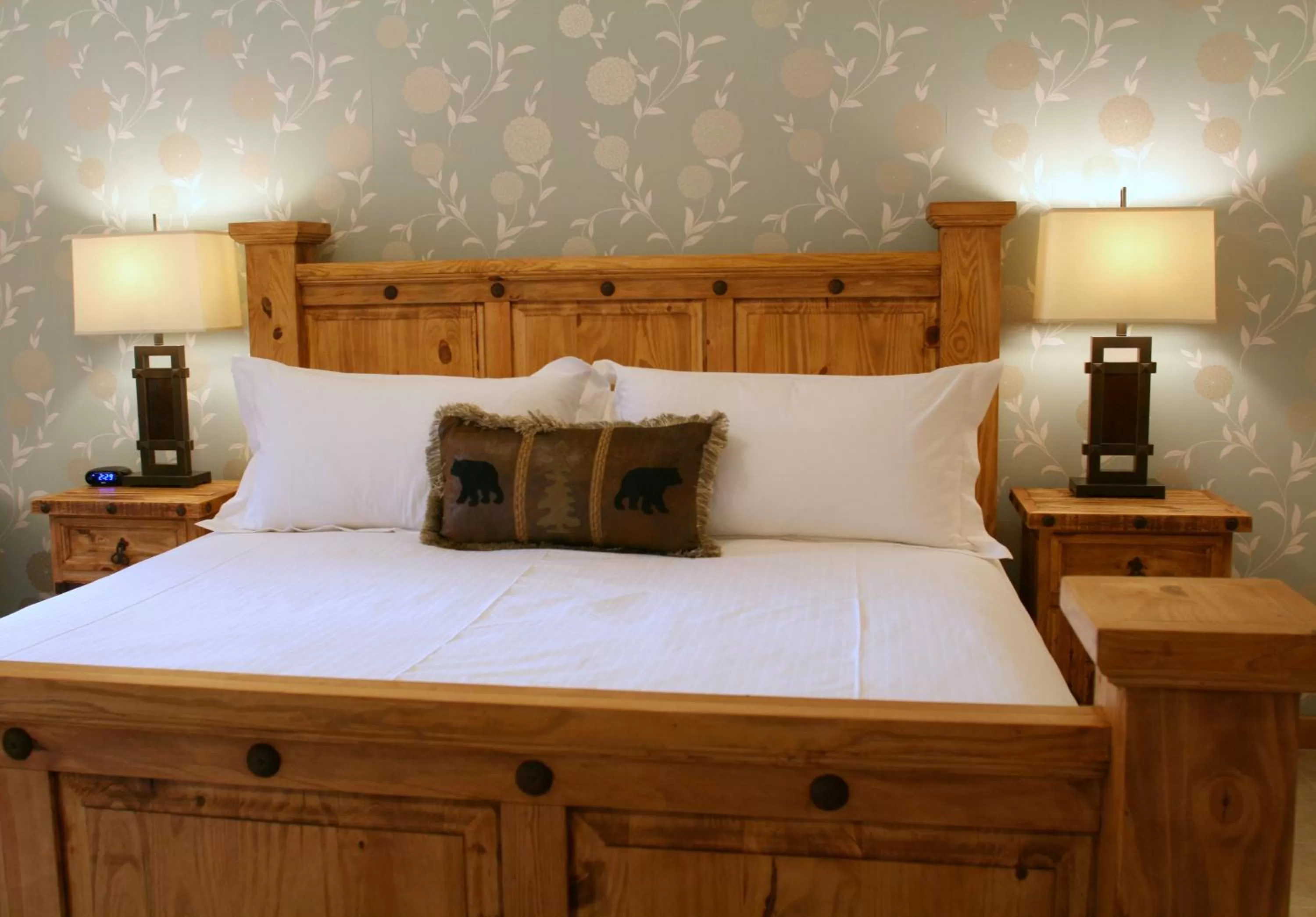 Bed in Canyon Ridge Lodge