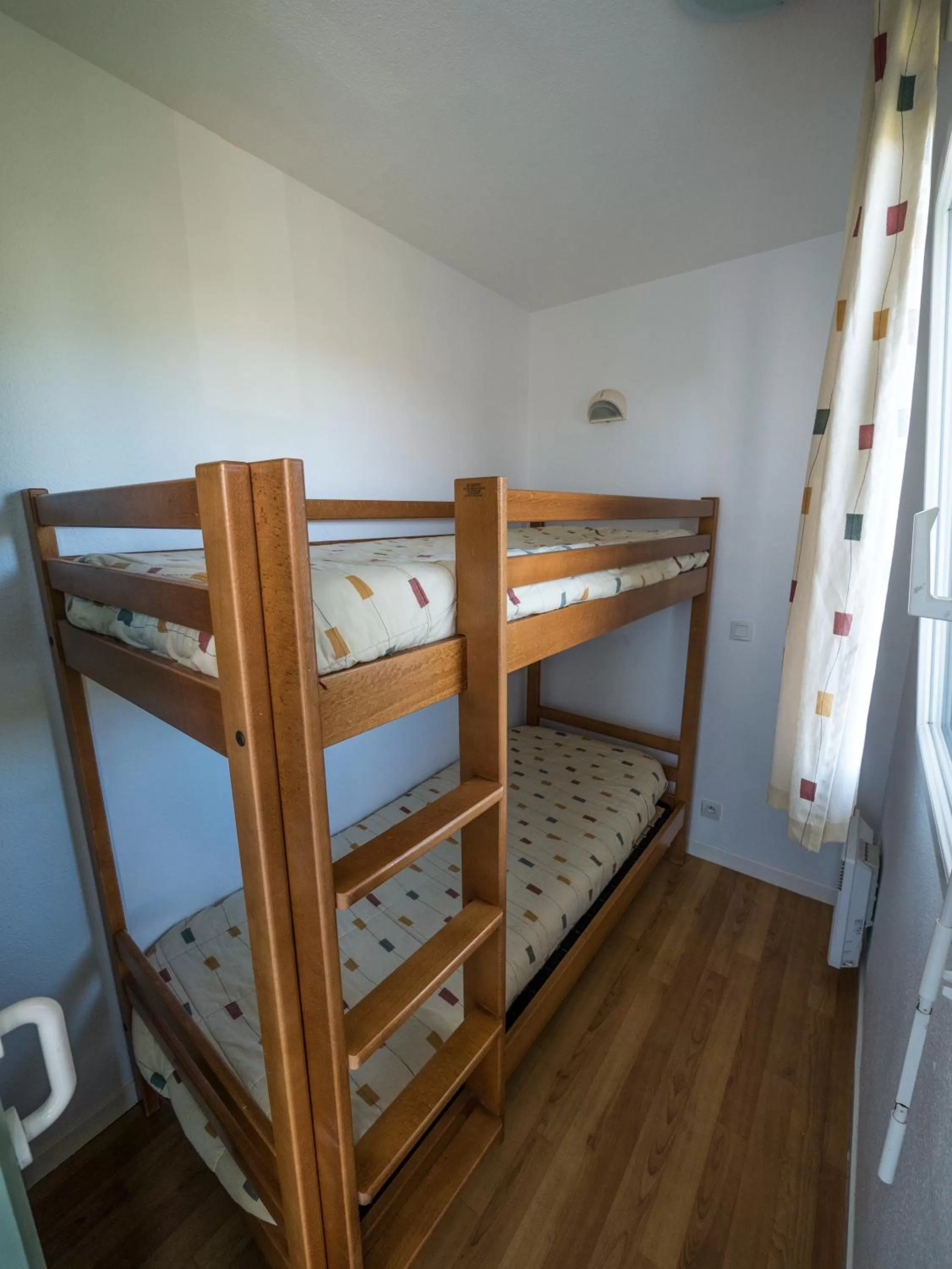 bunk bed, Bed in Résidence Mer & Golf Ilbarritz