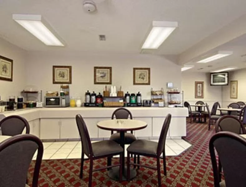 Restaurant/places to eat in Days Inn by Wyndham Wytheville