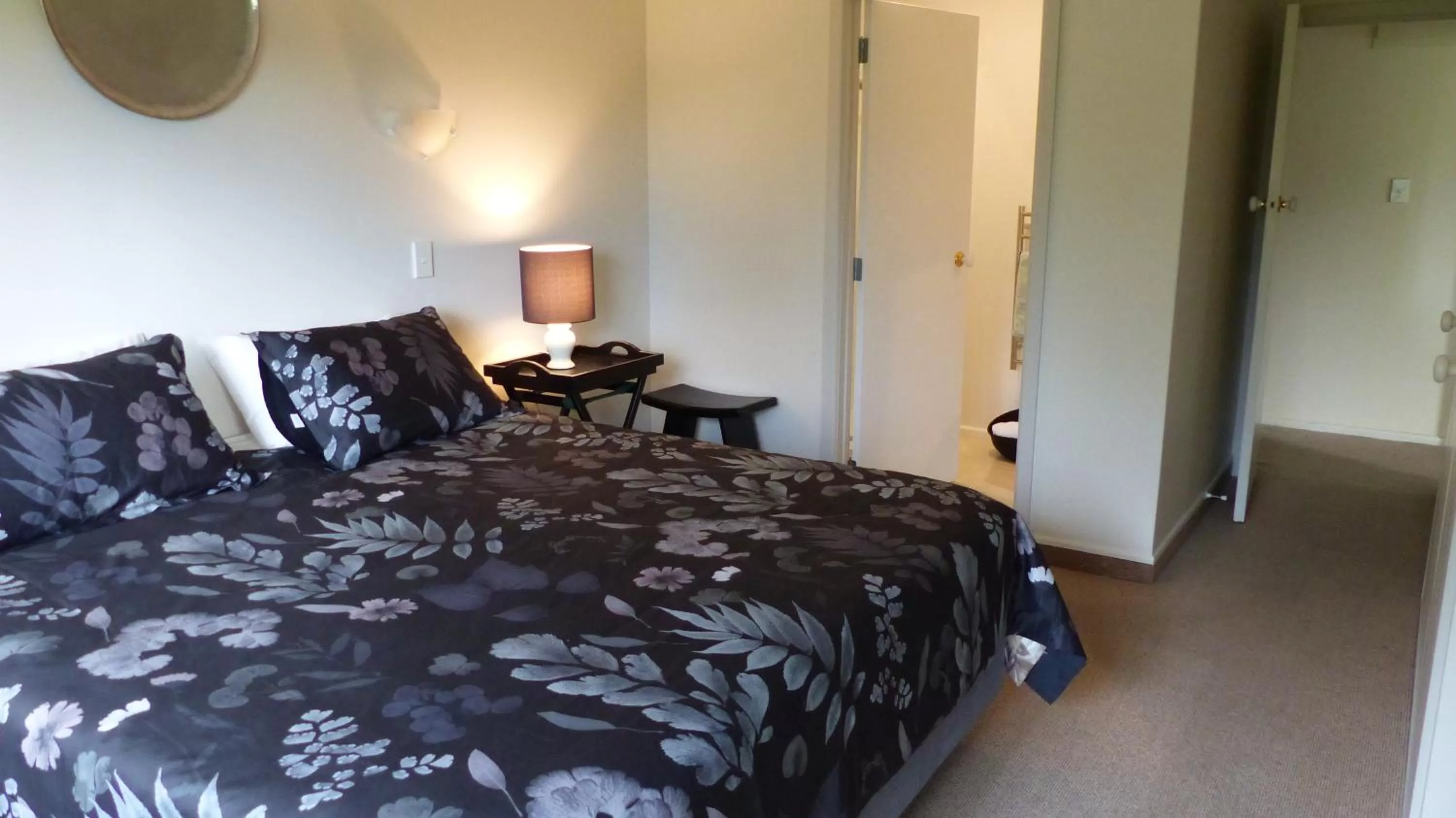 Photo of the whole room, Bed in Ashcroft Gardens Bed & Breakfast