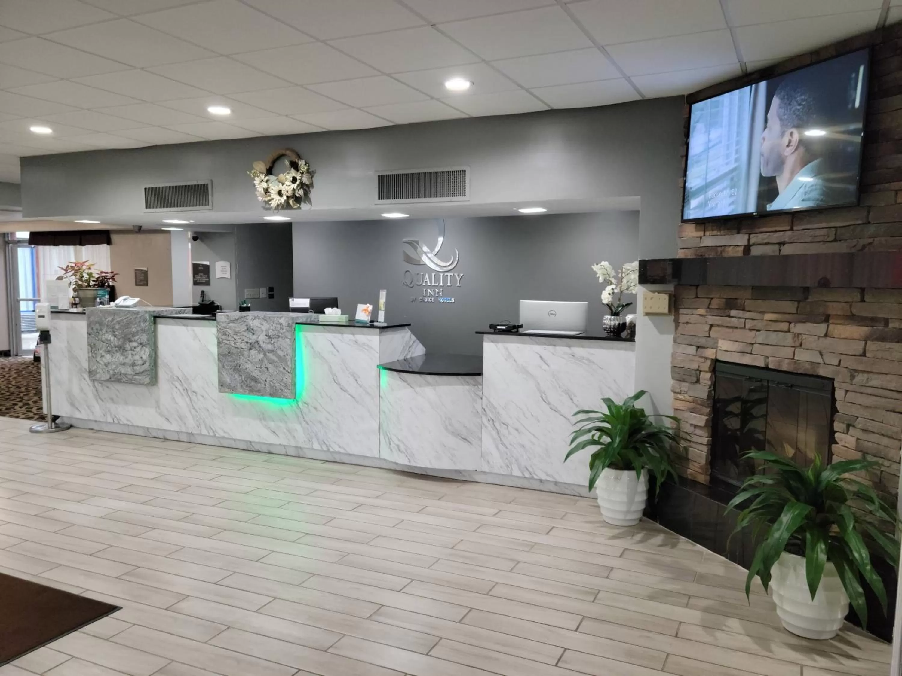 Lobby or reception in Quality Inn Terre Haute University Area