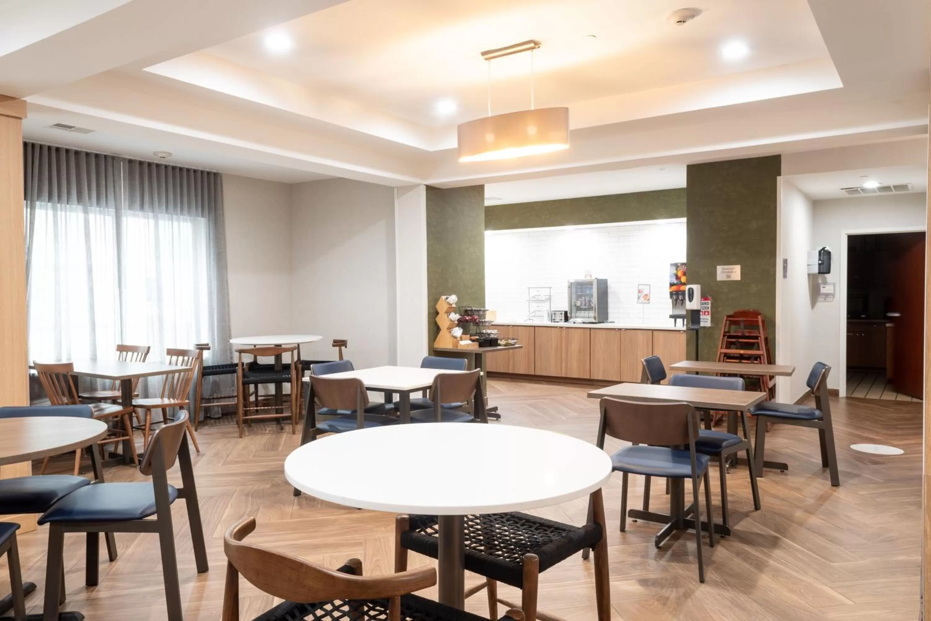 Breakfast in Fairfield Inn & Suites Denton