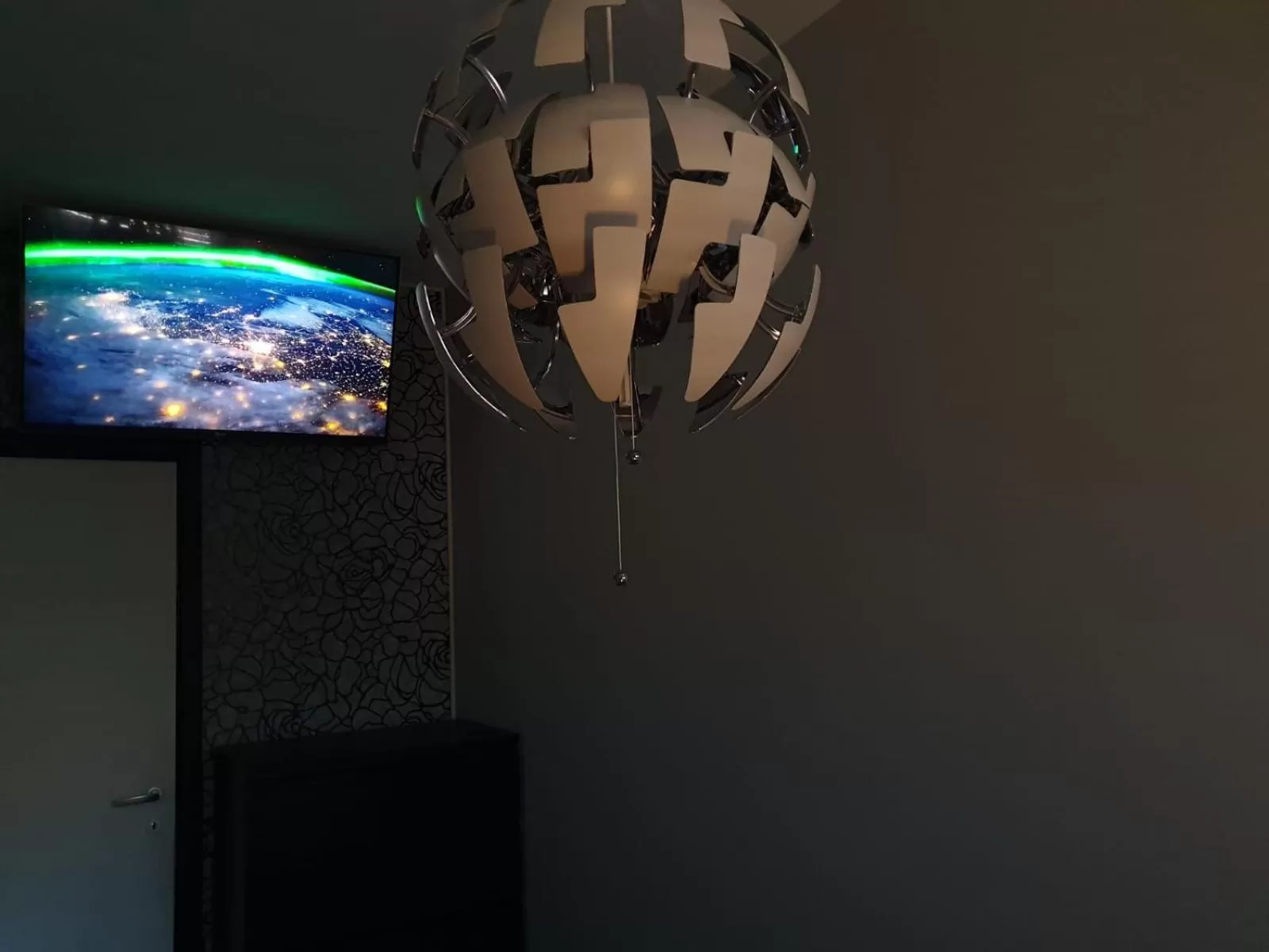 TV and multimedia in Black & White G&G