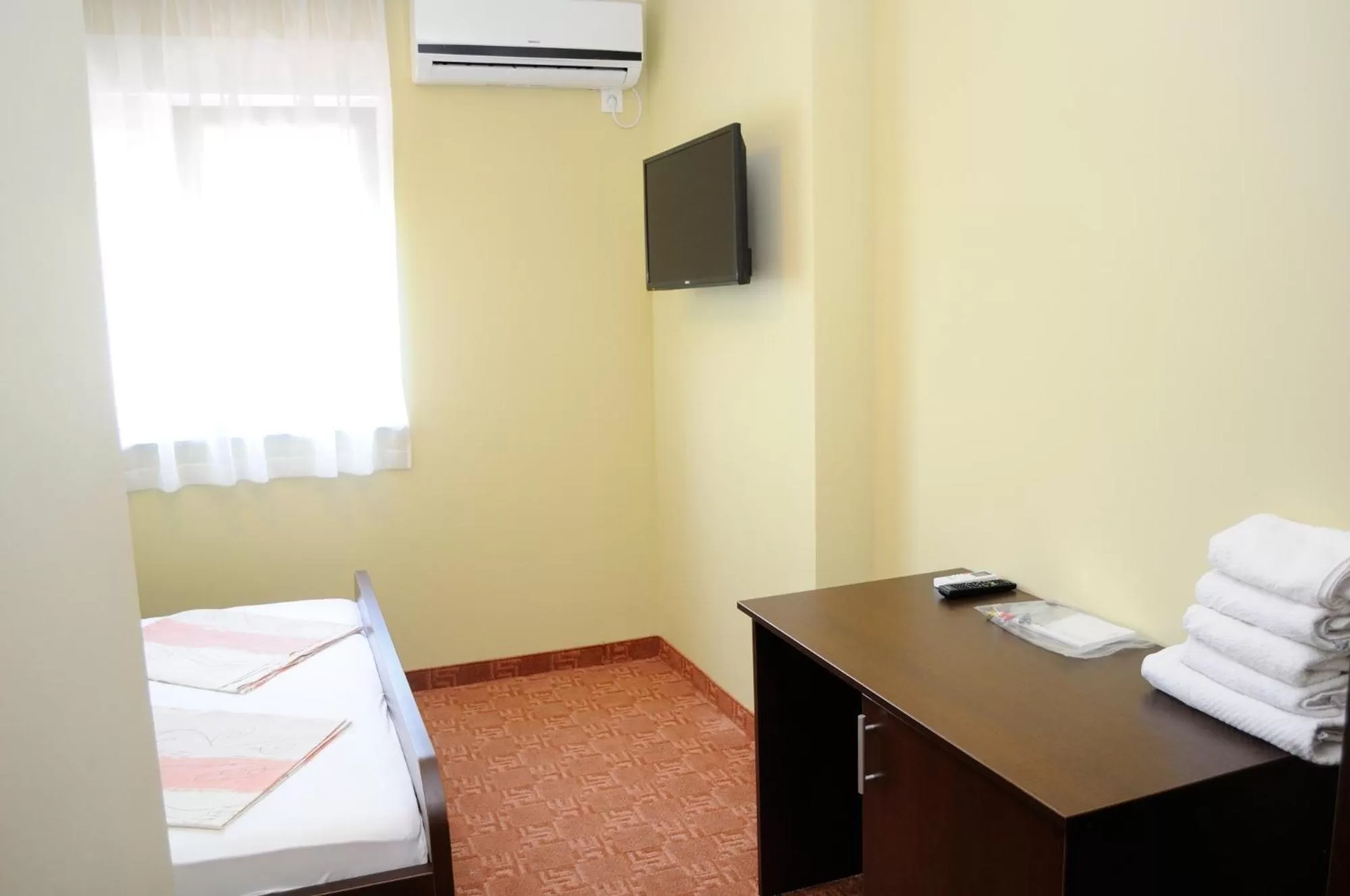 TV/Entertainment Center in Motel Borik