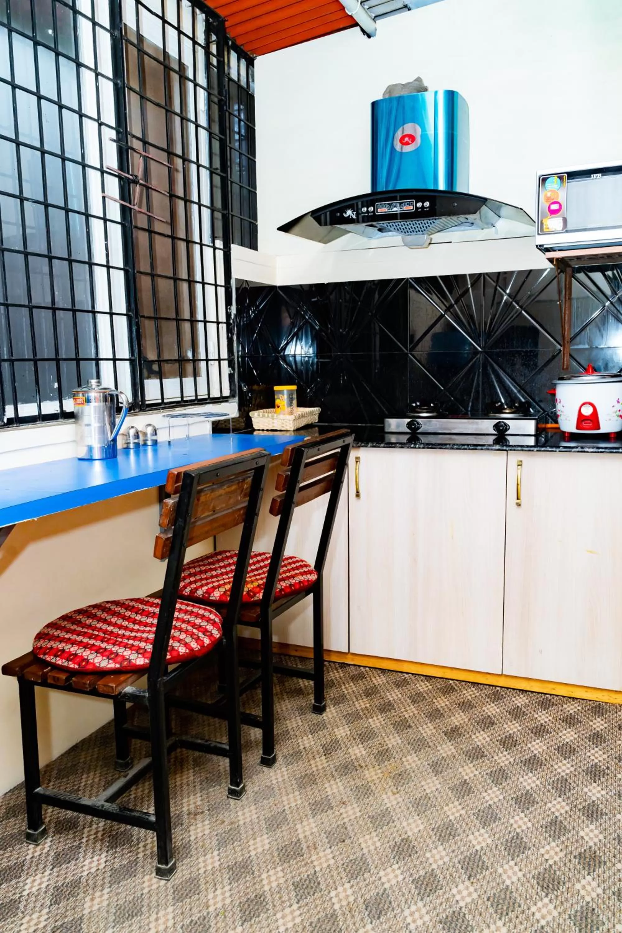 Dining area, Kitchen/Kitchenette in Silu Homes by Hostmandu