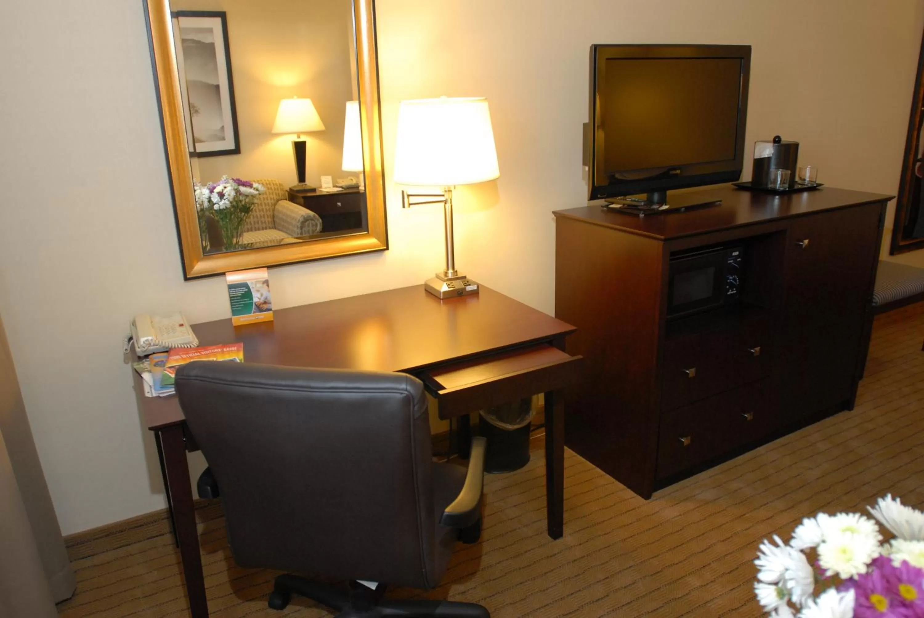 King Room with Mobility Accessible Trans Shower in Holiday Inn Canton-Belden Village by IHG