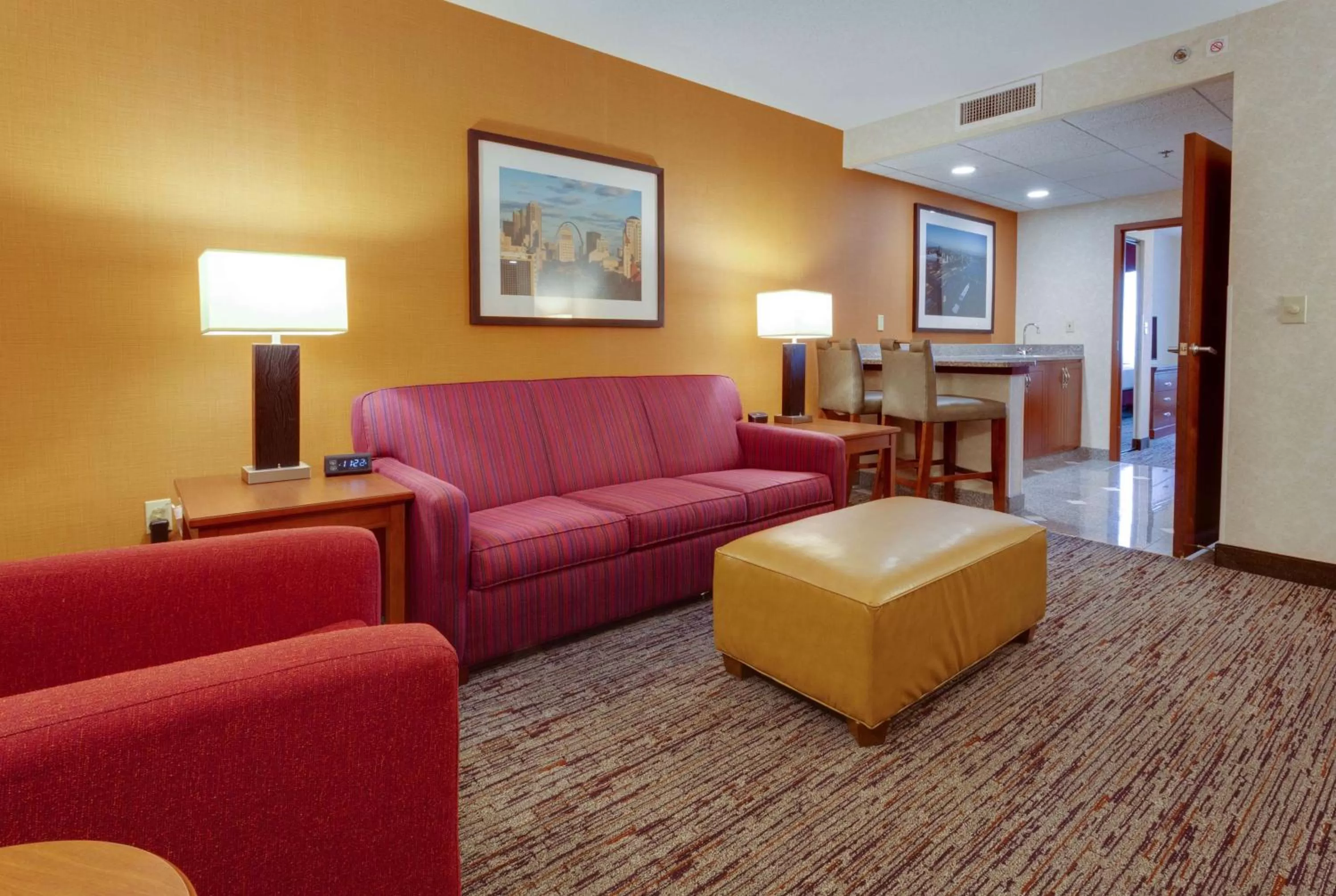 Superior King Suite in Drury Inn & Suites St. Louis Forest Park