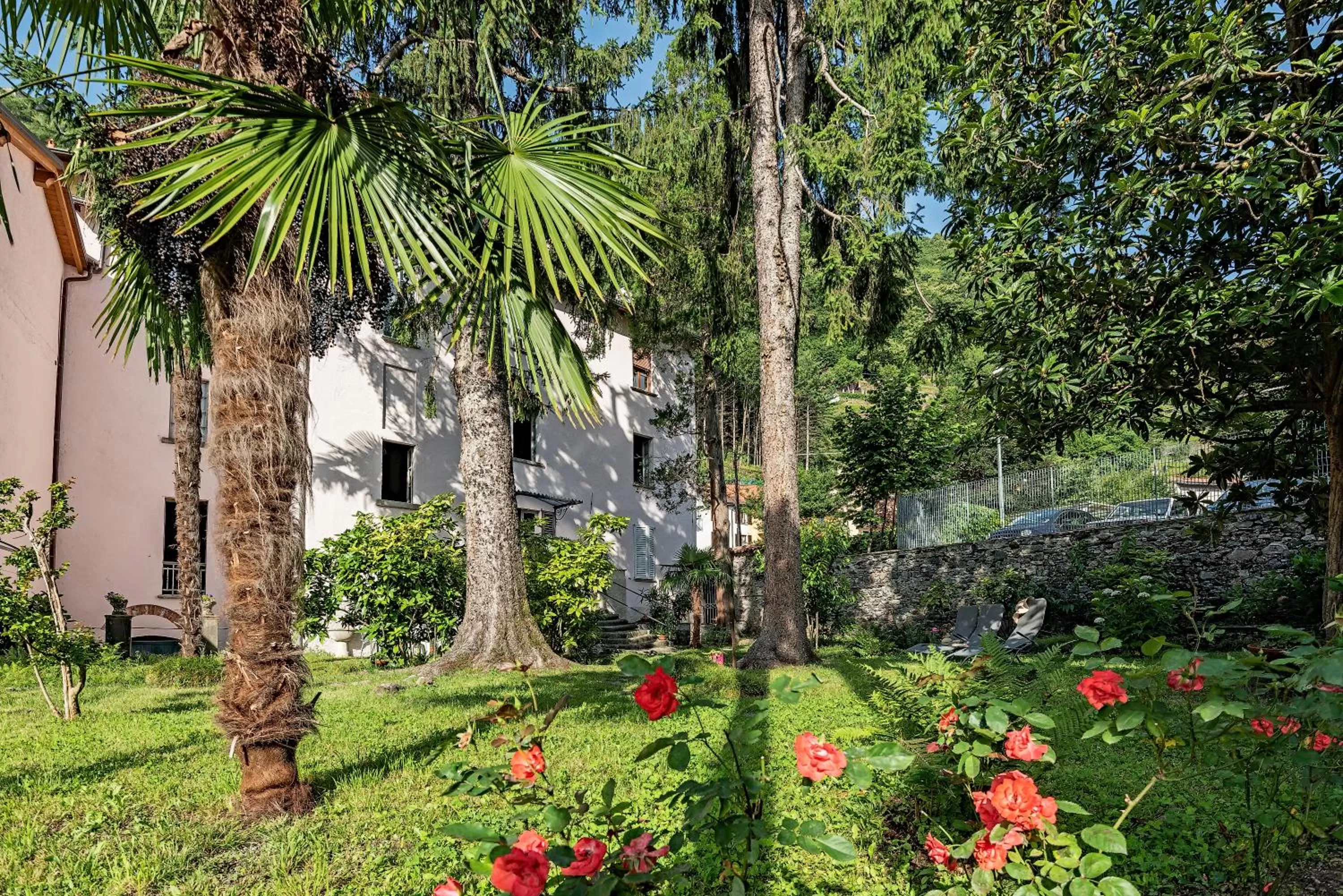 Facade/entrance in B&B Villa Rosalinda