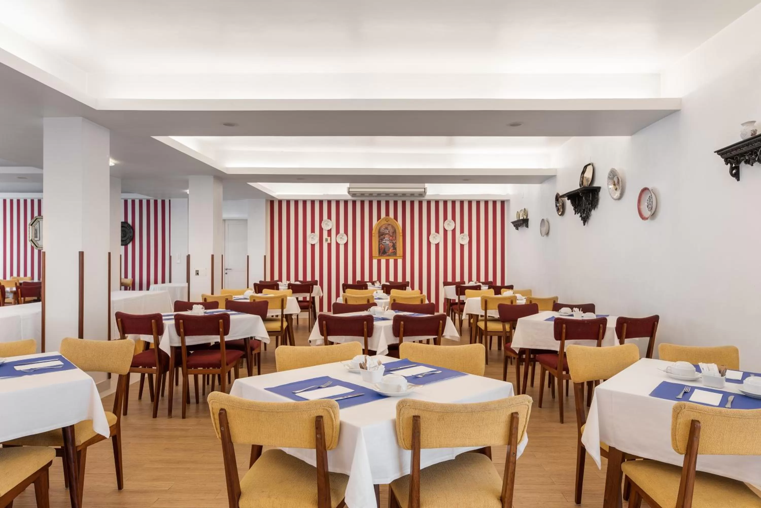 Restaurant/places to eat in Crisol Tres Pastorinhos