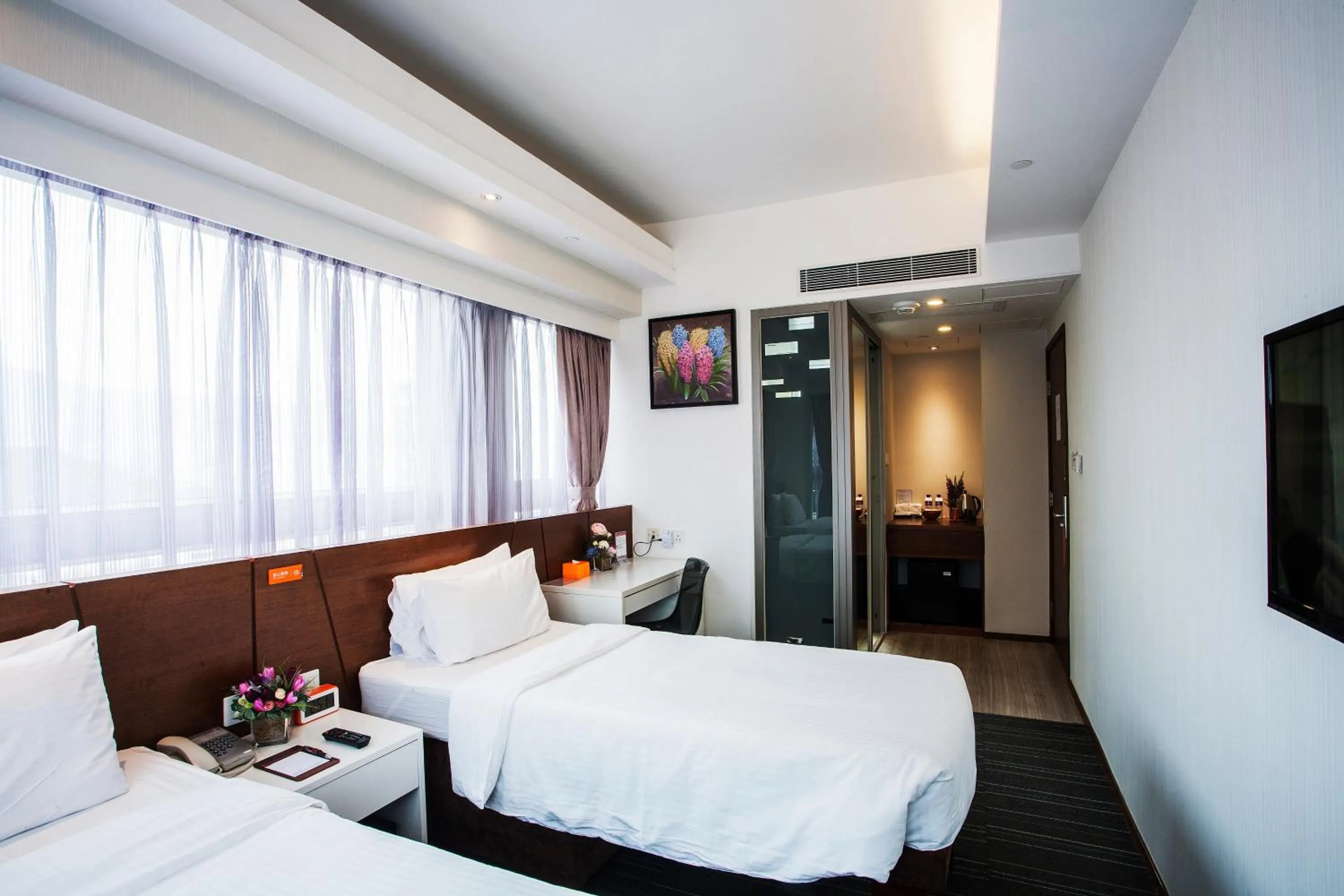 Day, Bed in Le Prabelle Hotel