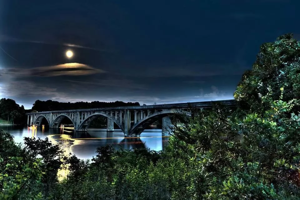 Fishing in Roadway Inn Troy