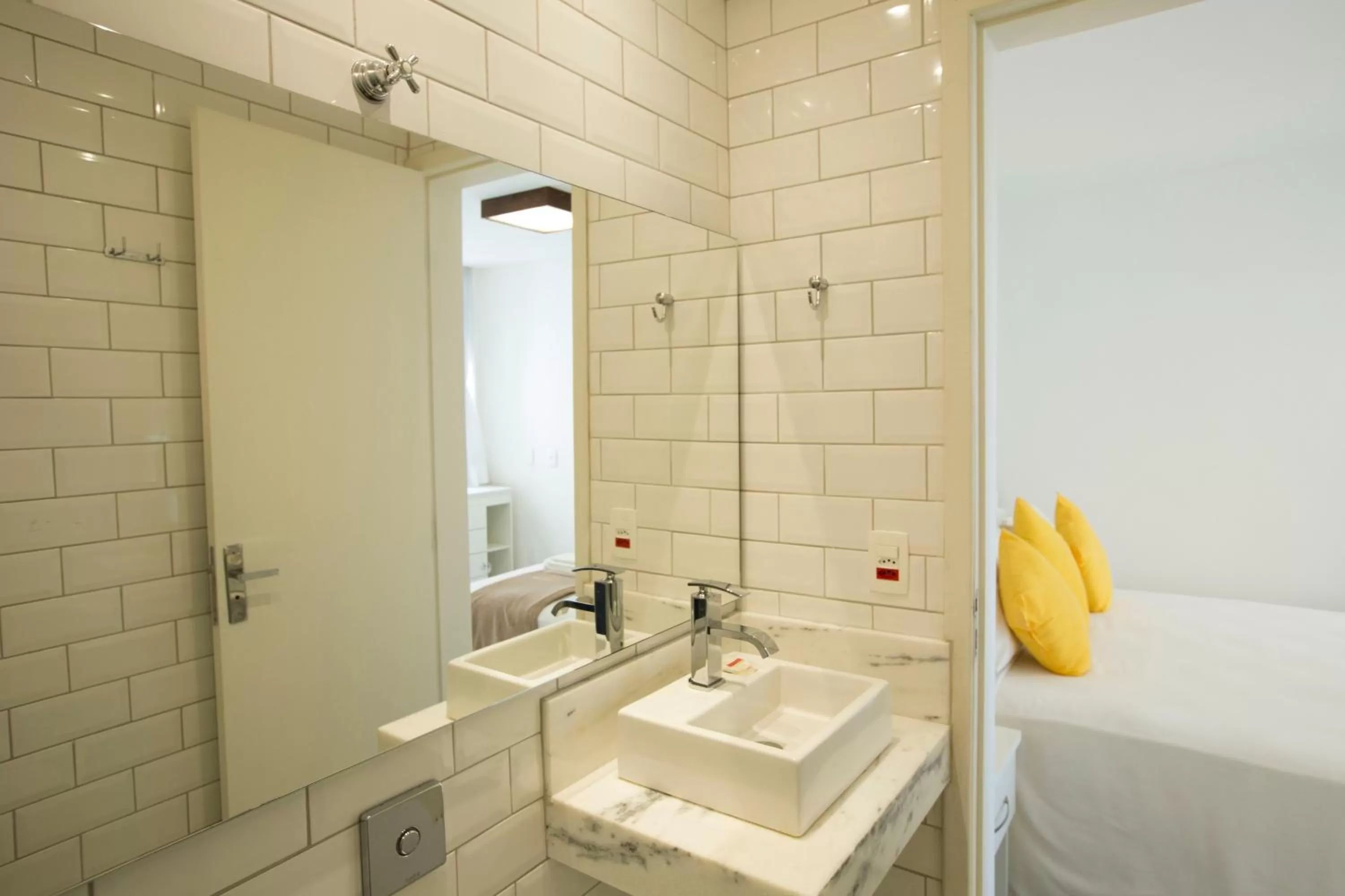 Bathroom in New Sugar Loft Apartments