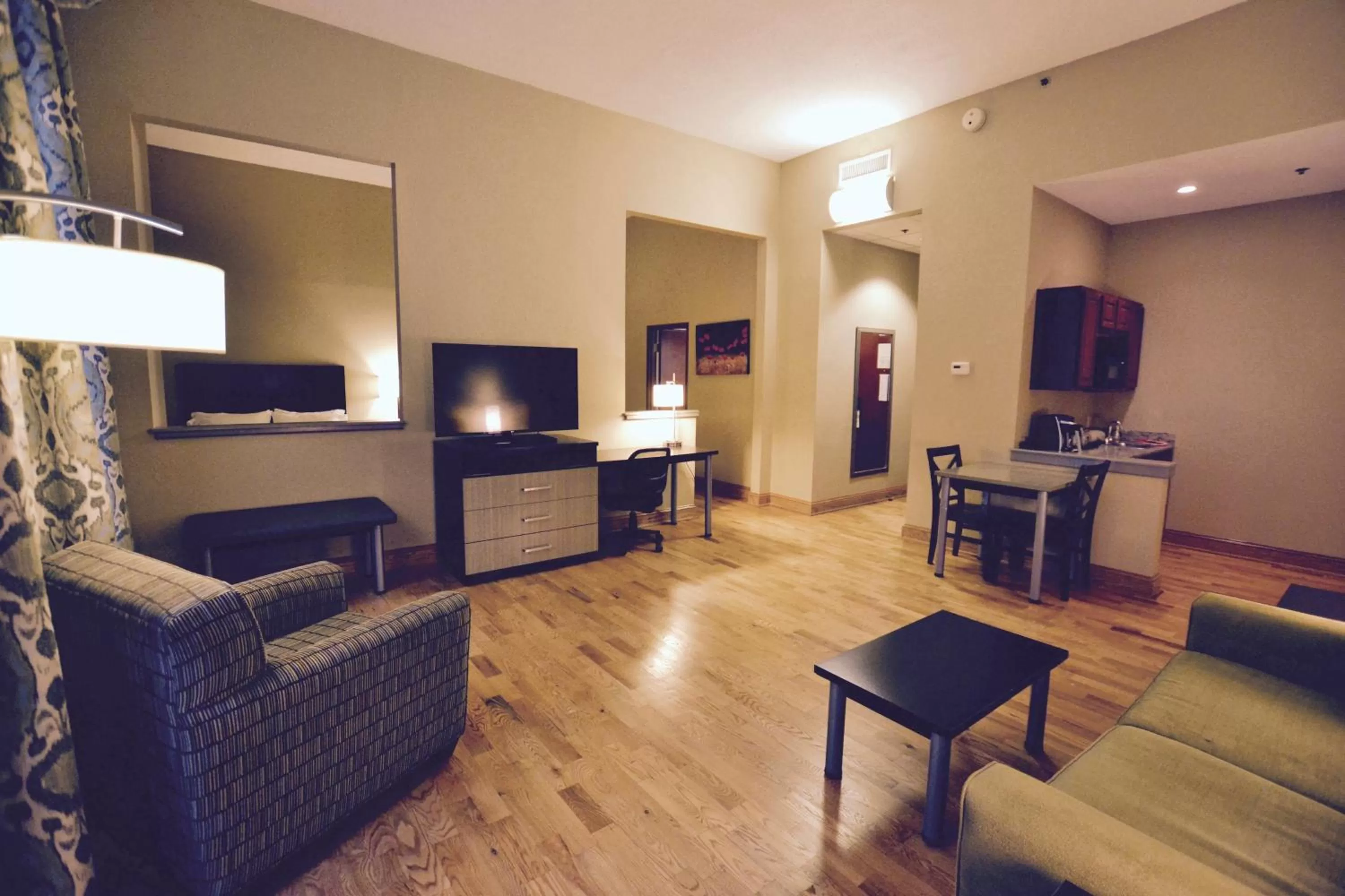 Photo of the whole room in Holiday Inn Express Cleveland Downtown by IHG