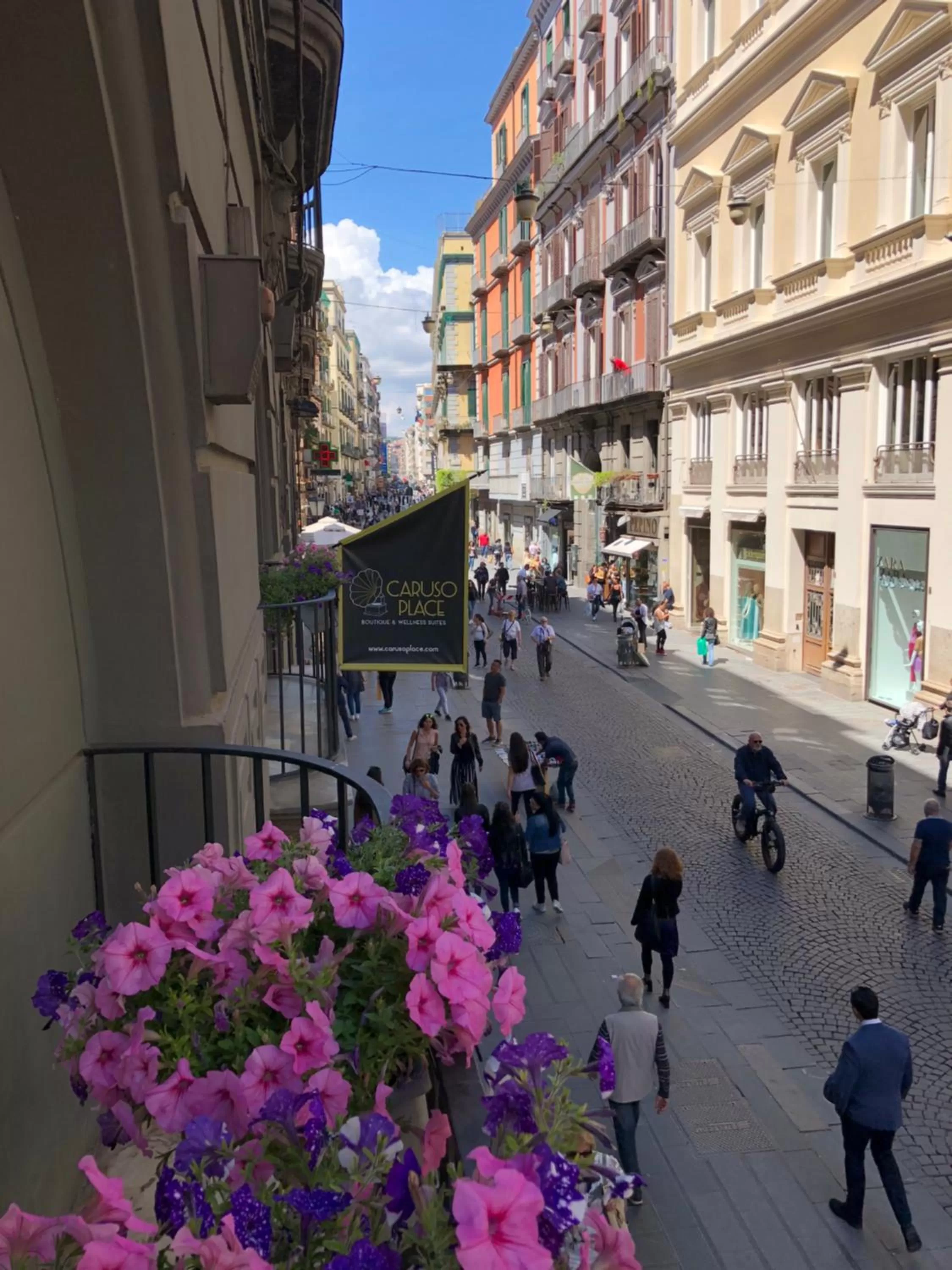 Winter in Caruso Place Luxury Rooms & Suites