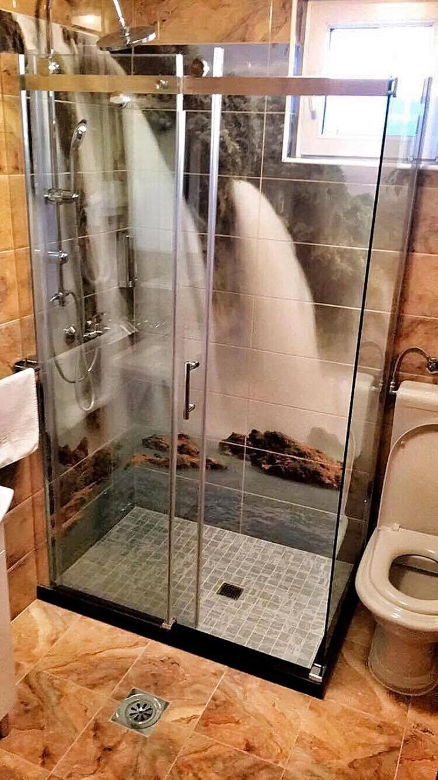 Bathroom in Motel Aura