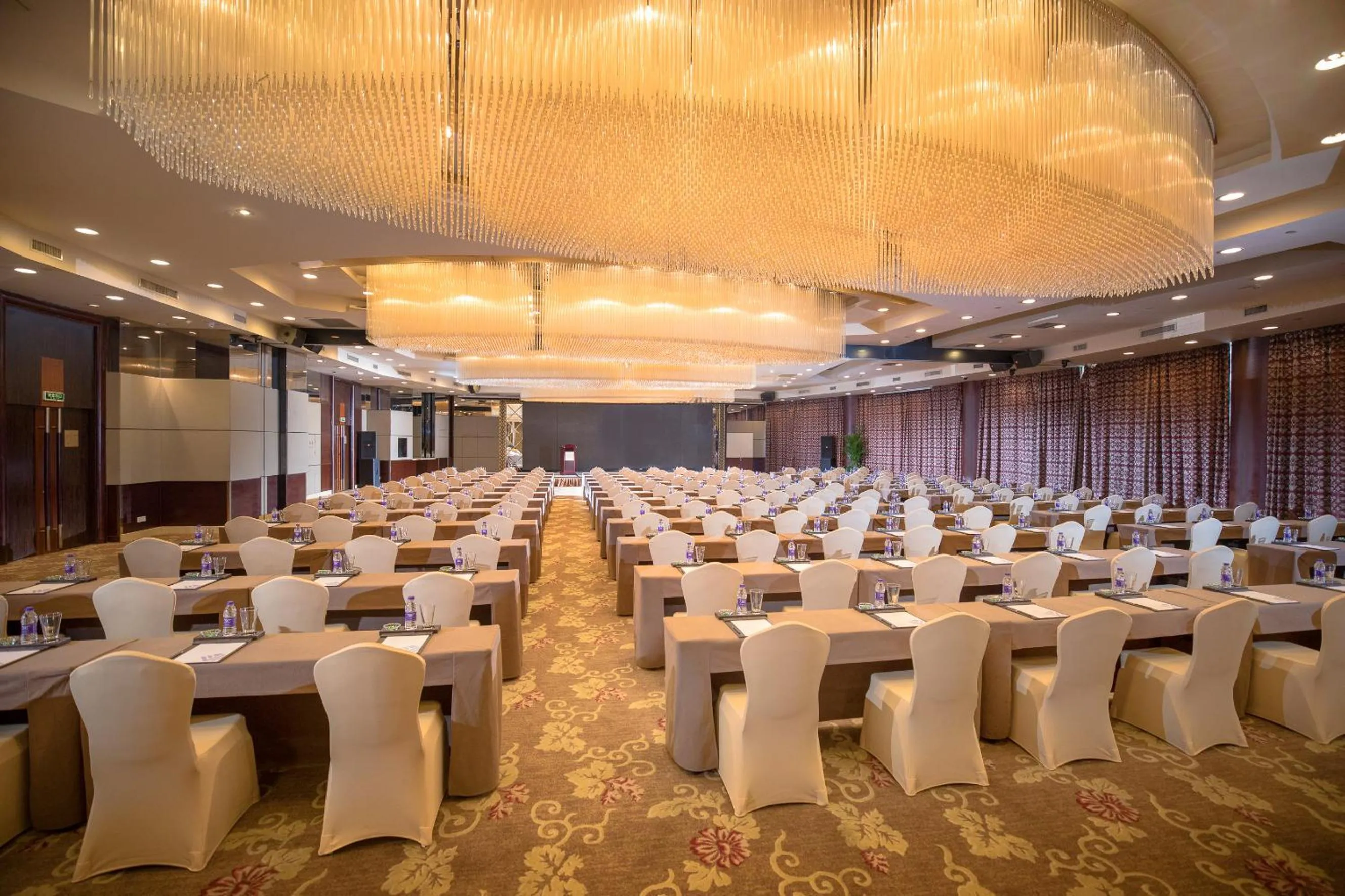Banquet/Function facilities in Wyndham Grand Plaza Royale Hangzhou