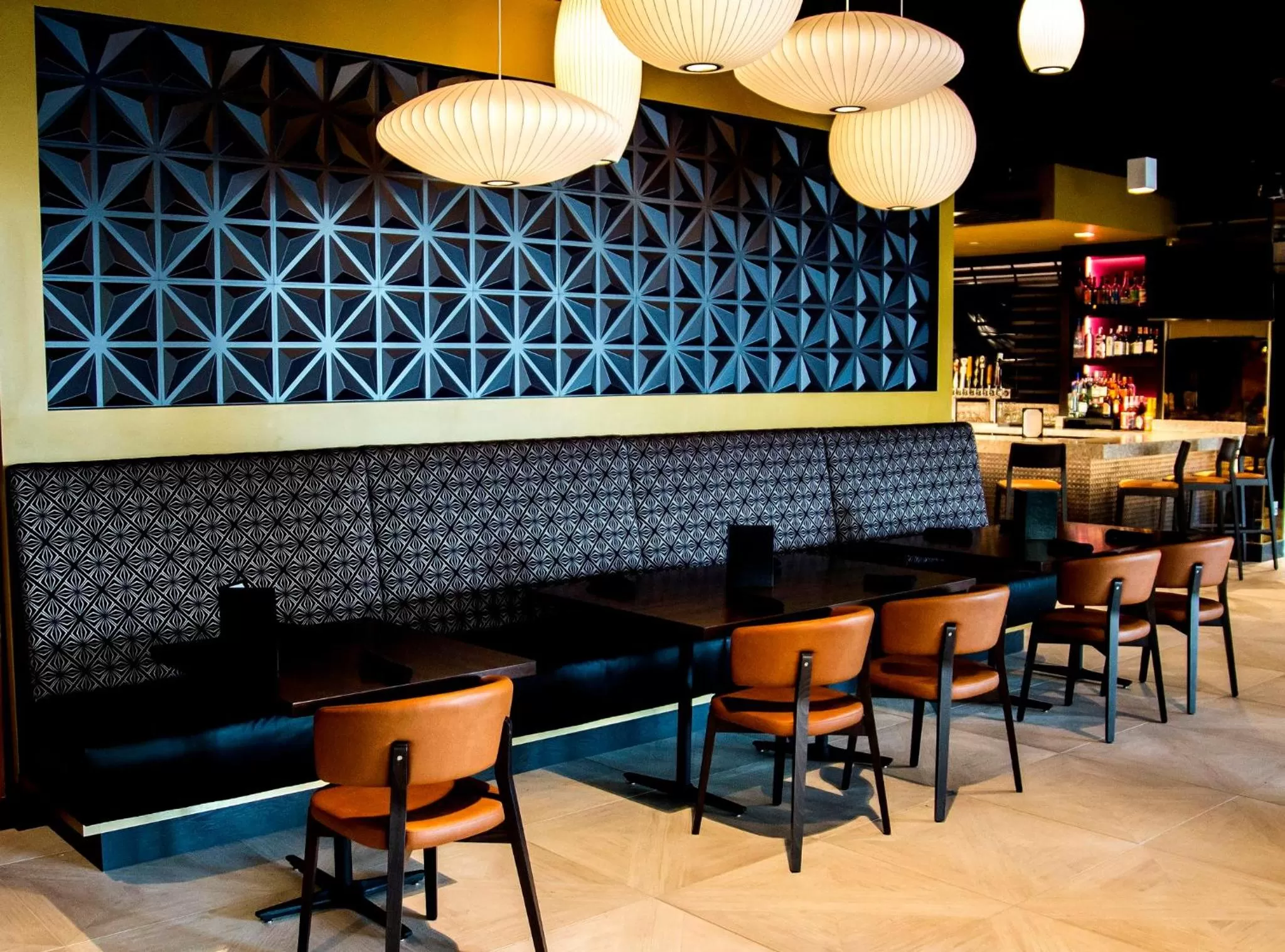 Lounge or bar in InterContinental St. Paul Riverfront by IHG