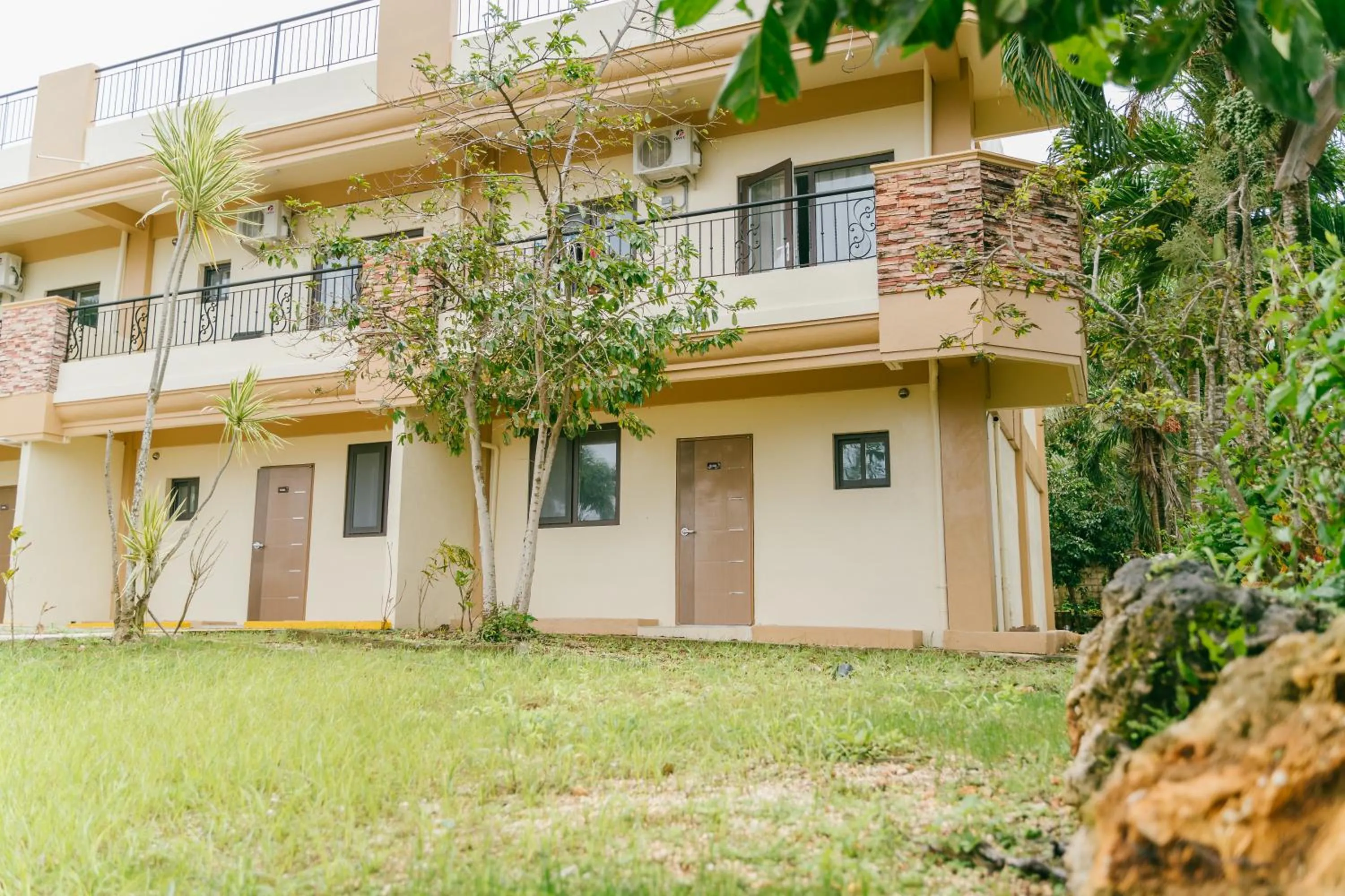 Property building in Saipan Emerald Villa