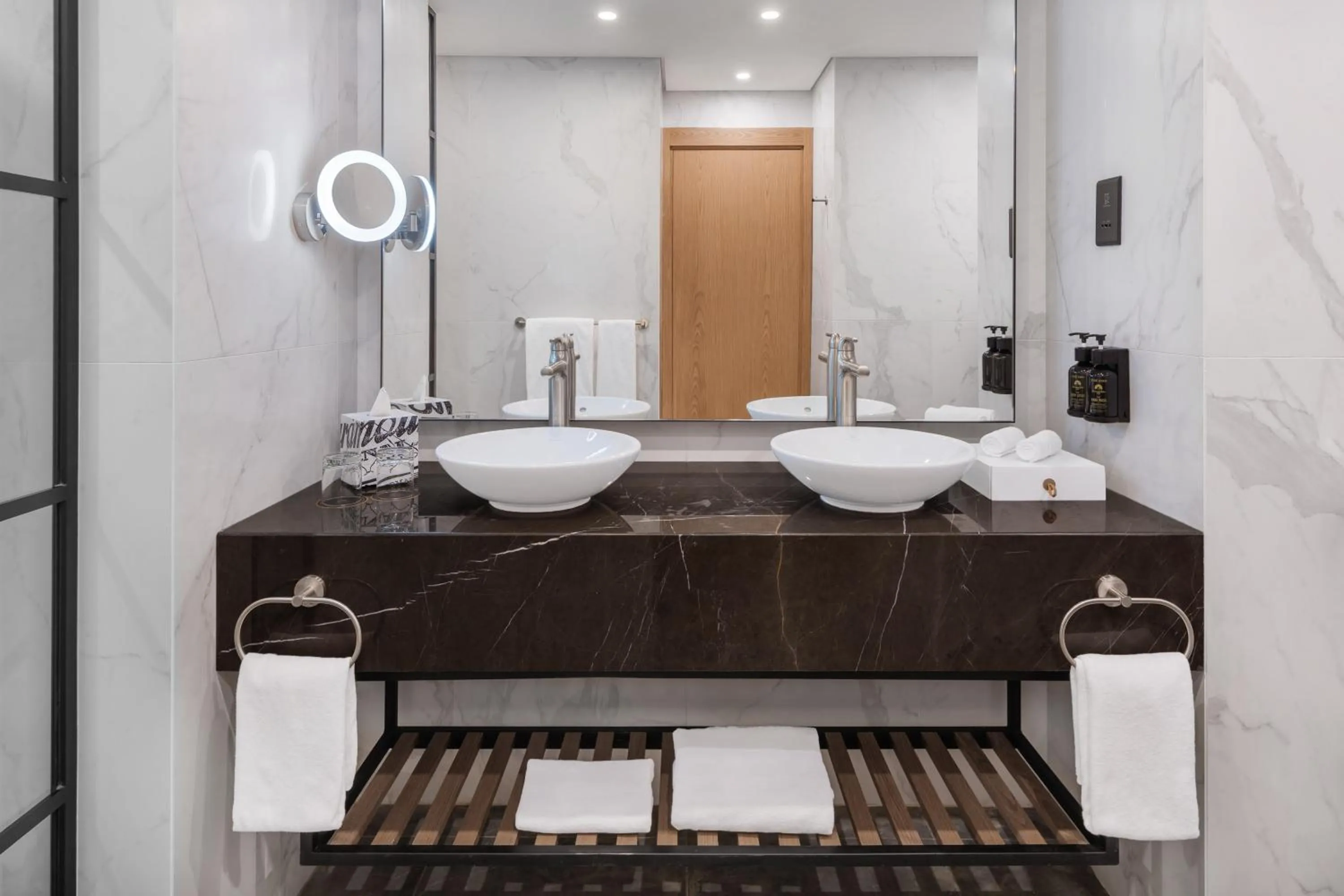 Bathroom in Paramount Hotel Midtown